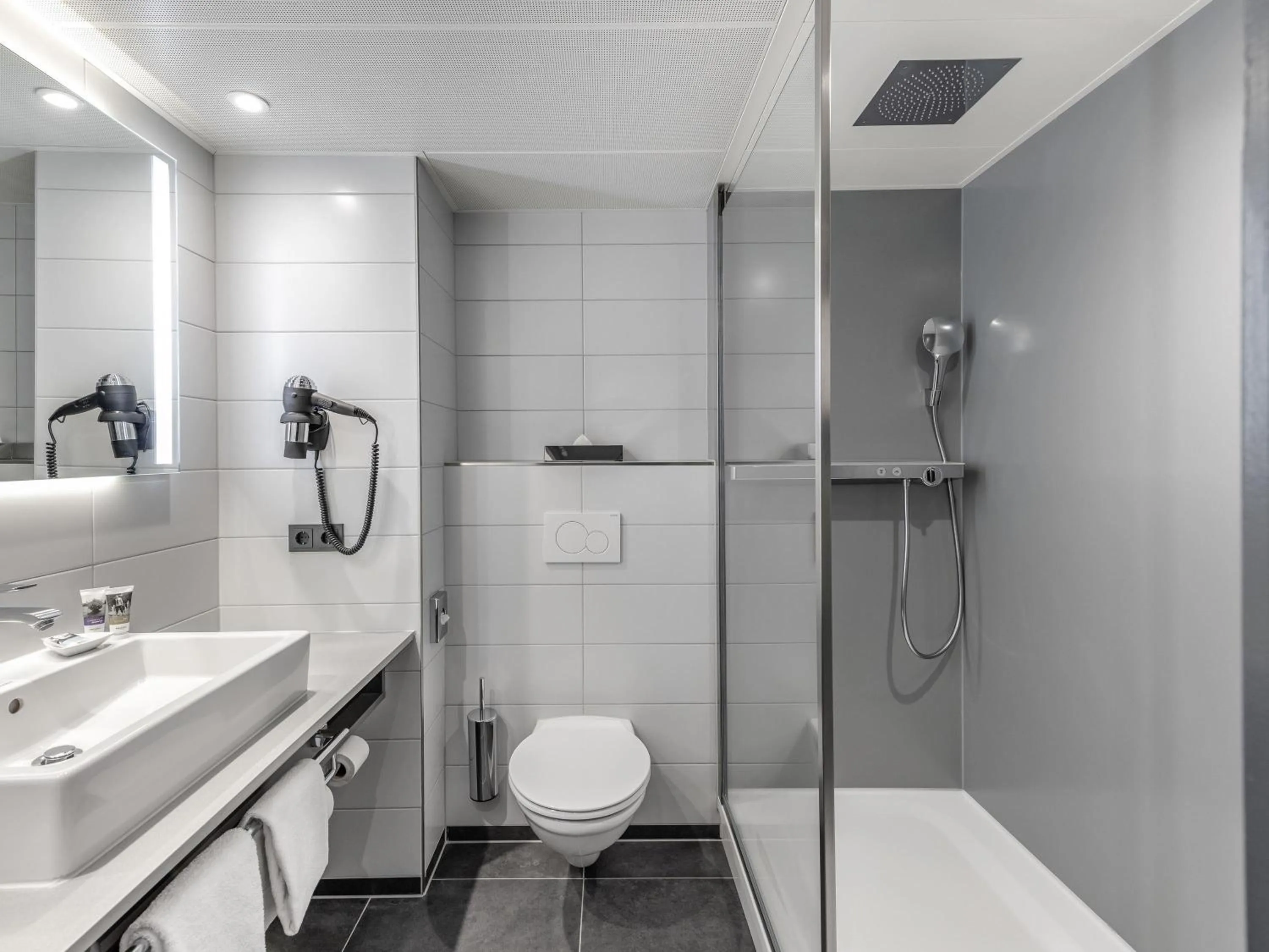 Bedroom in Mercure Hotel Freiburg am Münster