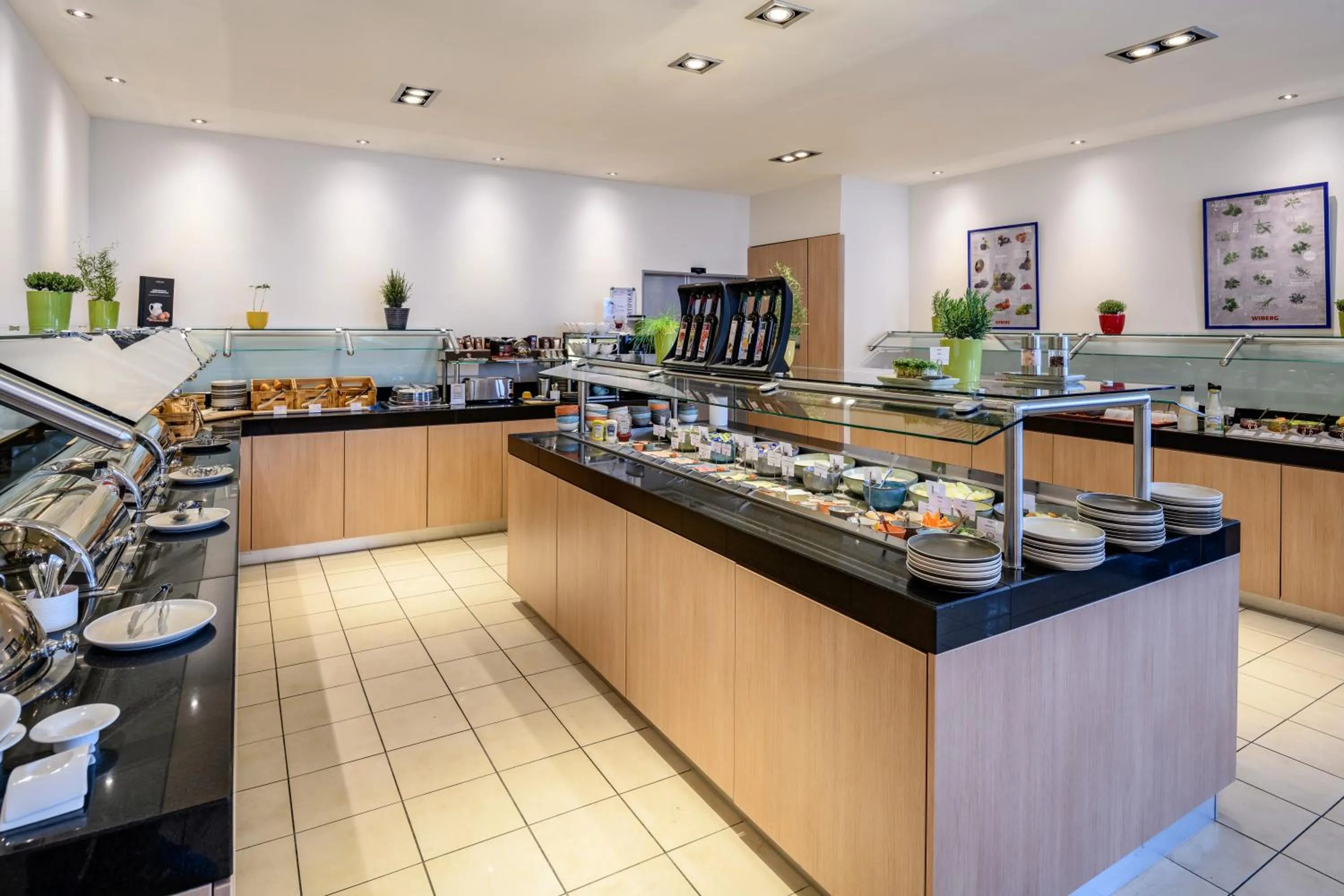 Breakfast in Mercure Hotel Freiburg am Münster