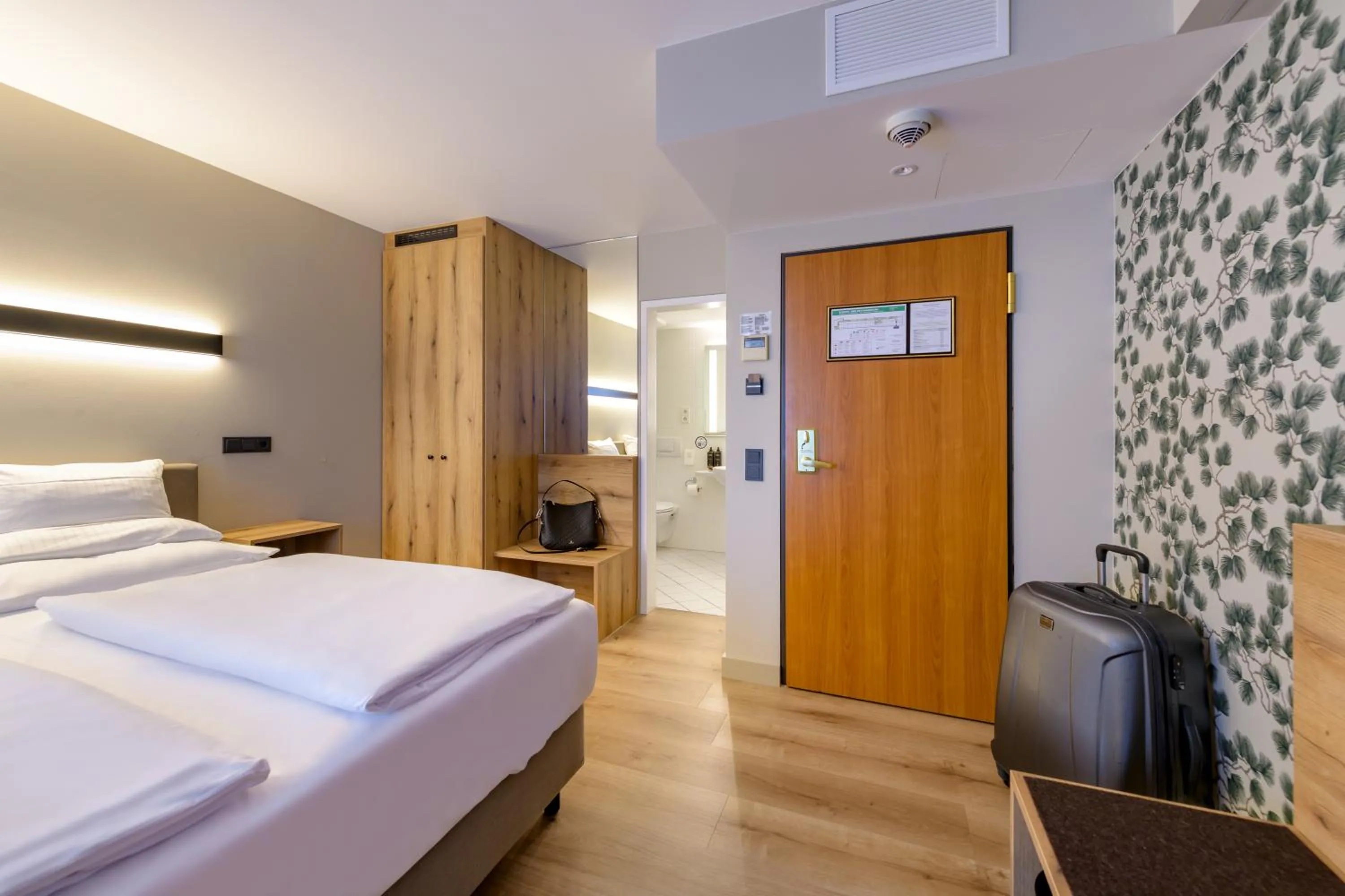 Bedroom, Bed in Mercure Hotel München Altstadt