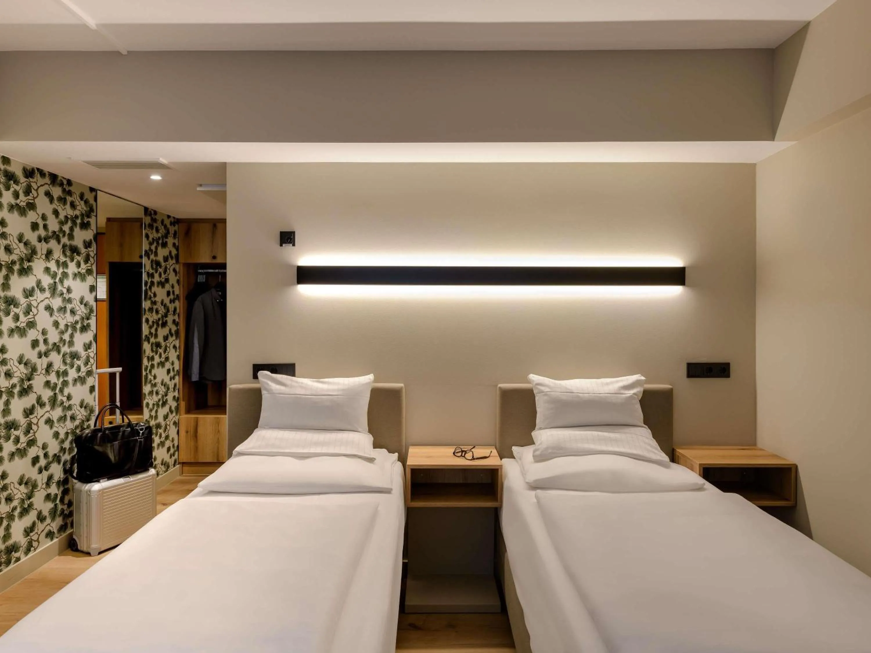 Bedroom, Bed in Mercure Hotel München Altstadt