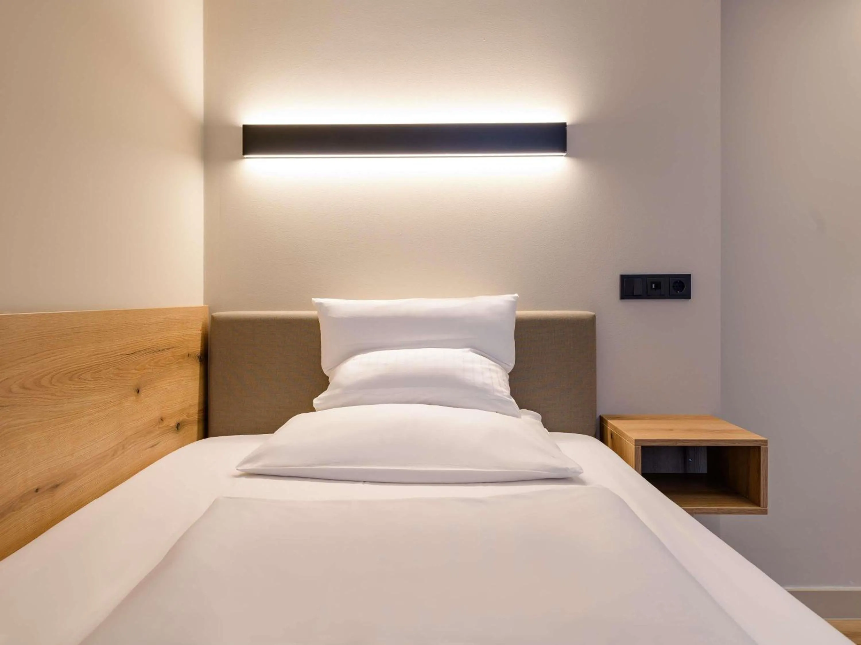 Bedroom, Bed in Mercure Hotel München Altstadt