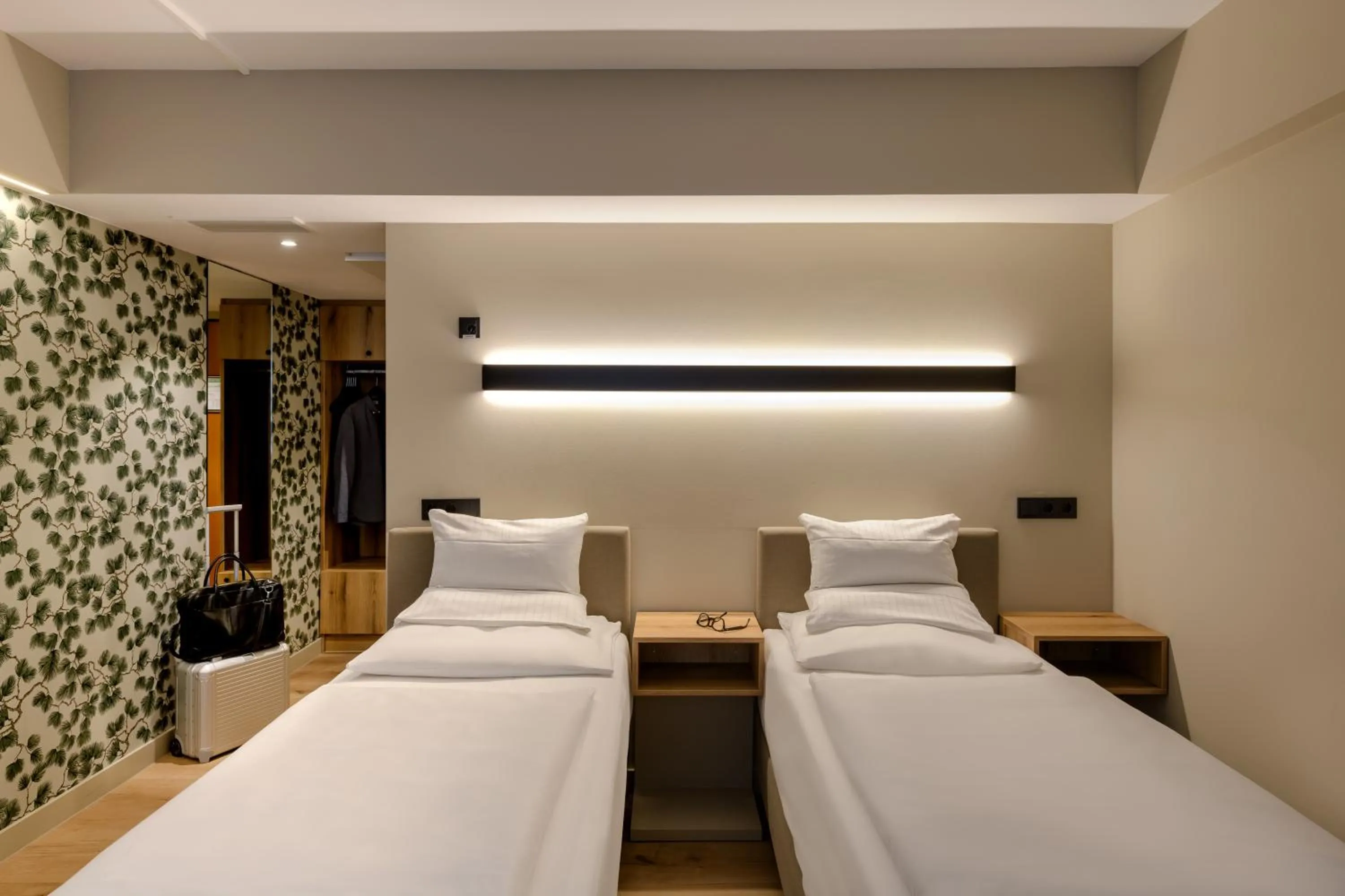 Staff, Bed in Mercure Hotel München Altstadt