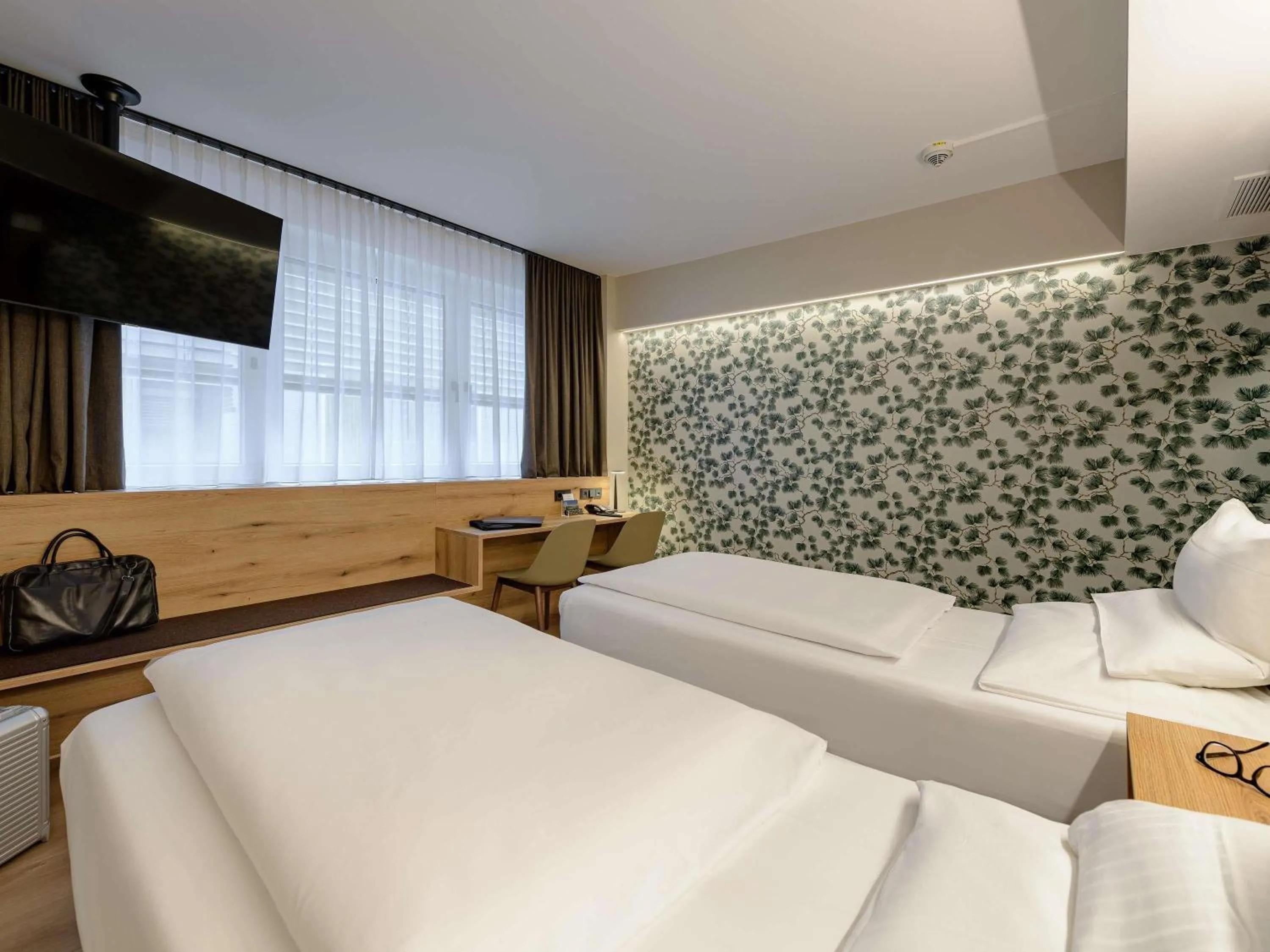 Bedroom, Bed in Mercure Hotel München Altstadt