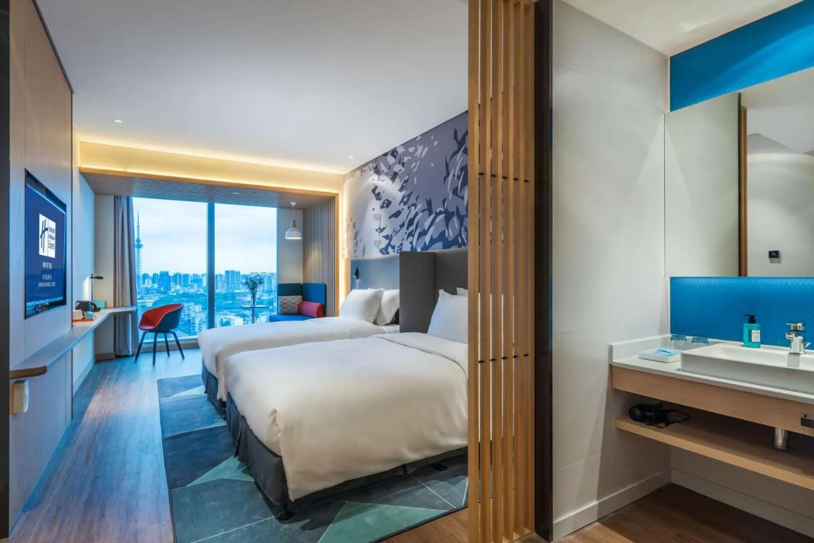 Photo of the whole room in Holiday Inn Express Changsha Wuyi Plaza by IHG