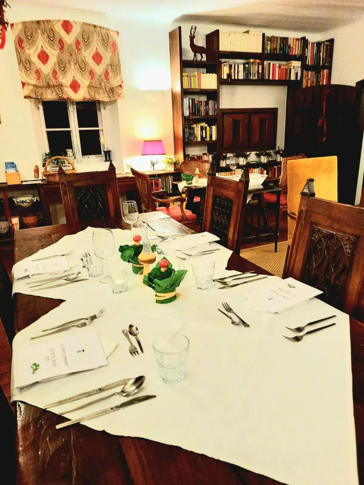 Restaurant/places to eat in LANDSITZ OBERHOF petit hôtel