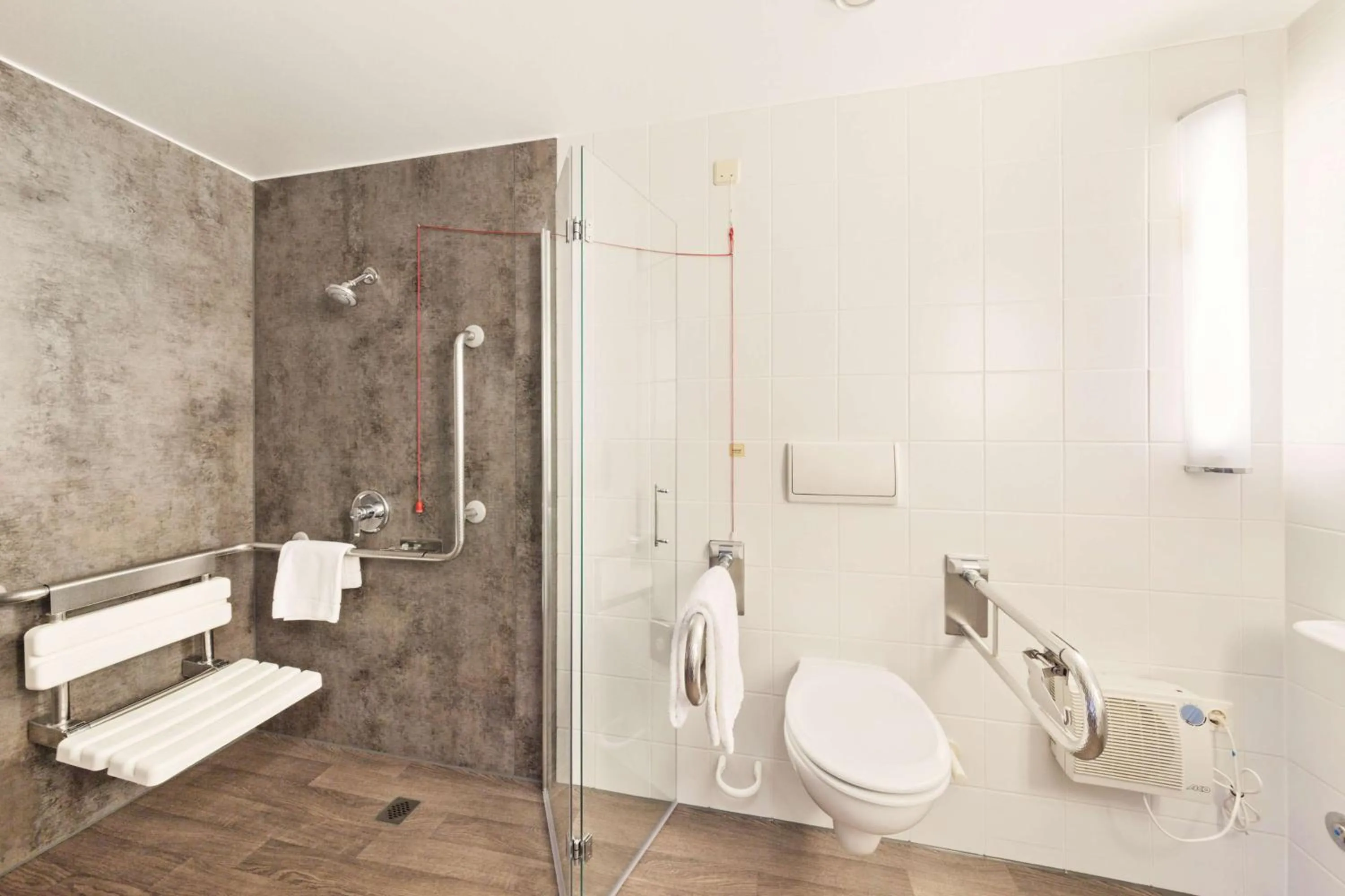 Bathroom in Park Inn by Radisson Dresden