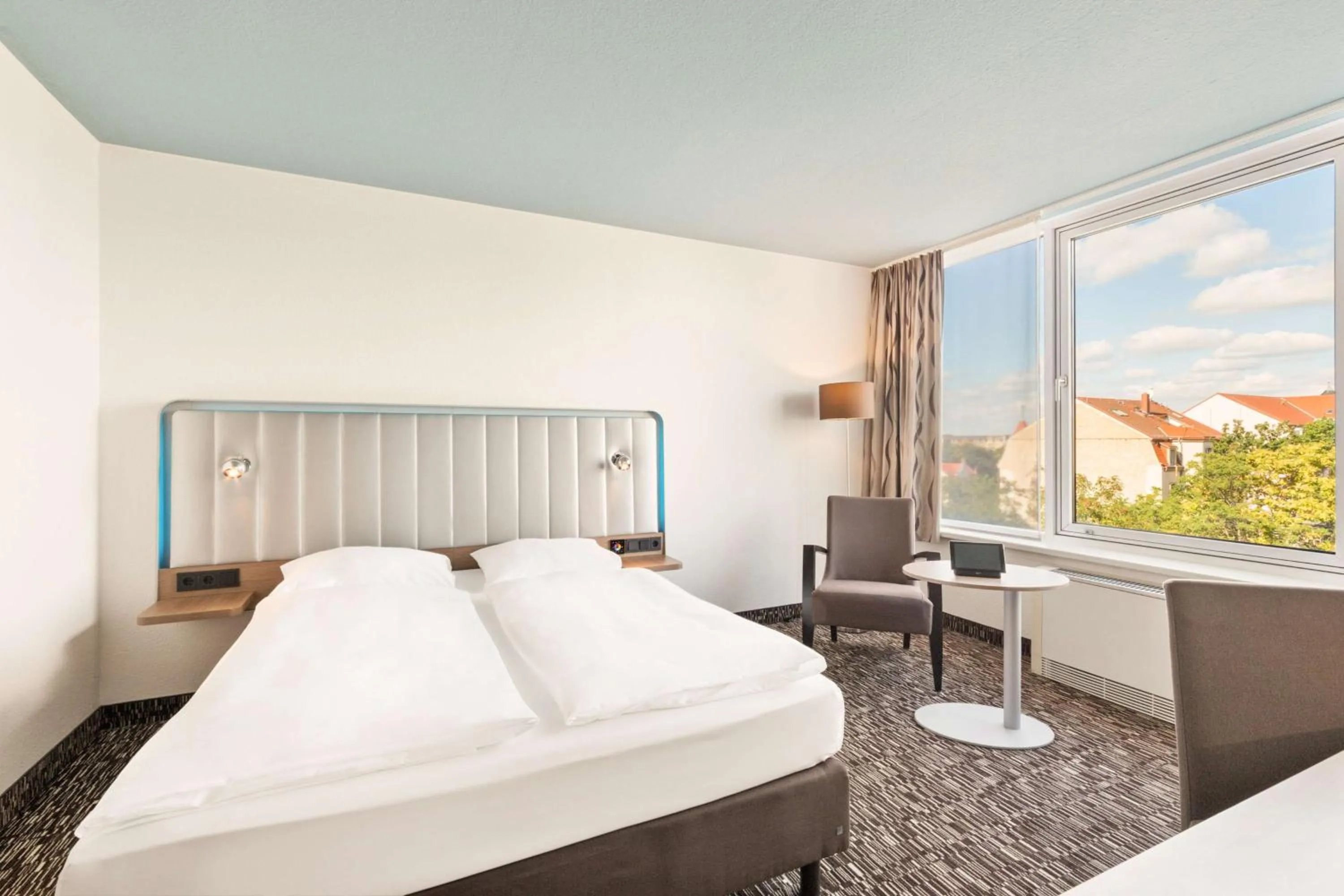 Bedroom, Bed in Park Inn by Radisson Dresden