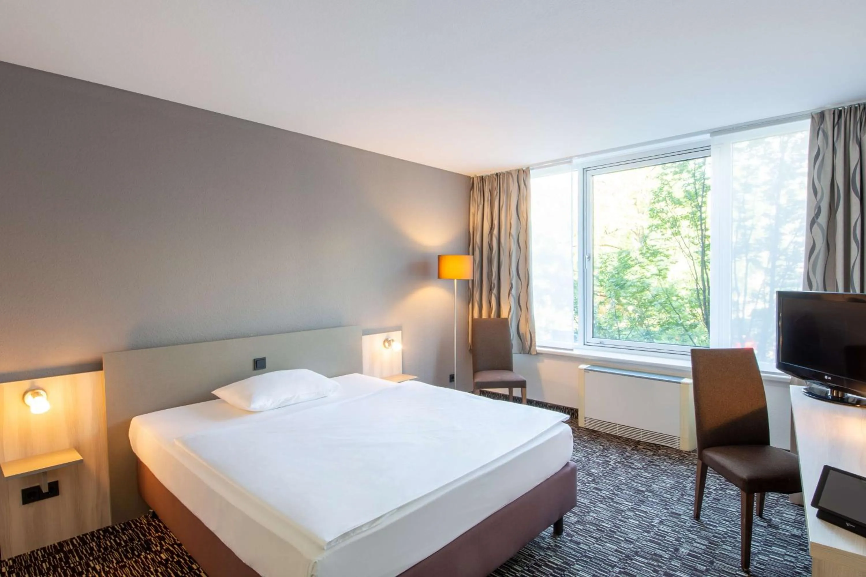 Bedroom, Bed in Park Inn by Radisson Dresden