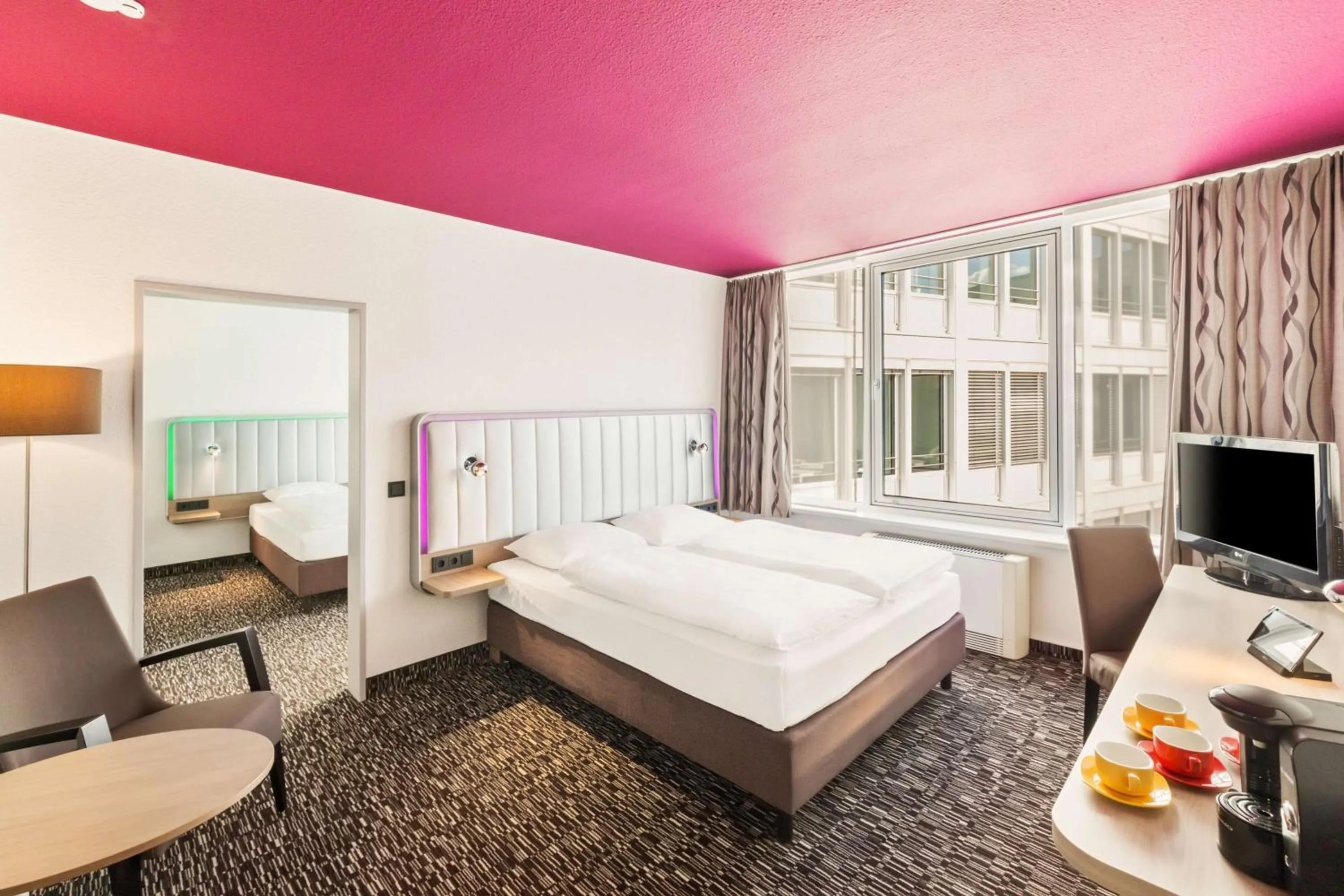 Bedroom, Bed in Park Inn by Radisson Dresden