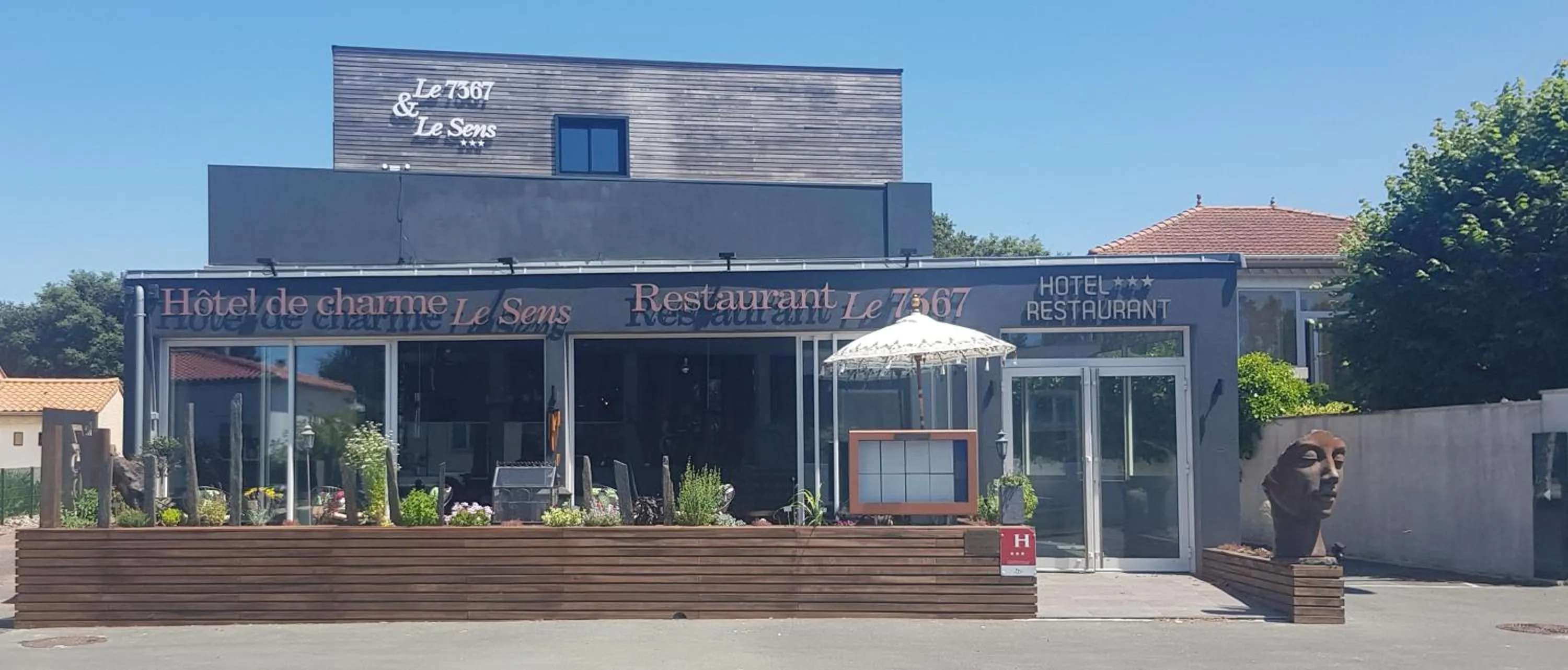 Restaurant/places to eat in Hôtel Le Sens