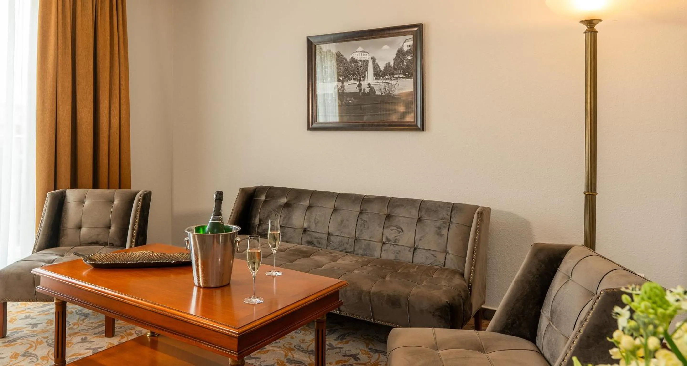 Living room in Victor's Residenz-Hotel Berlin Mitte