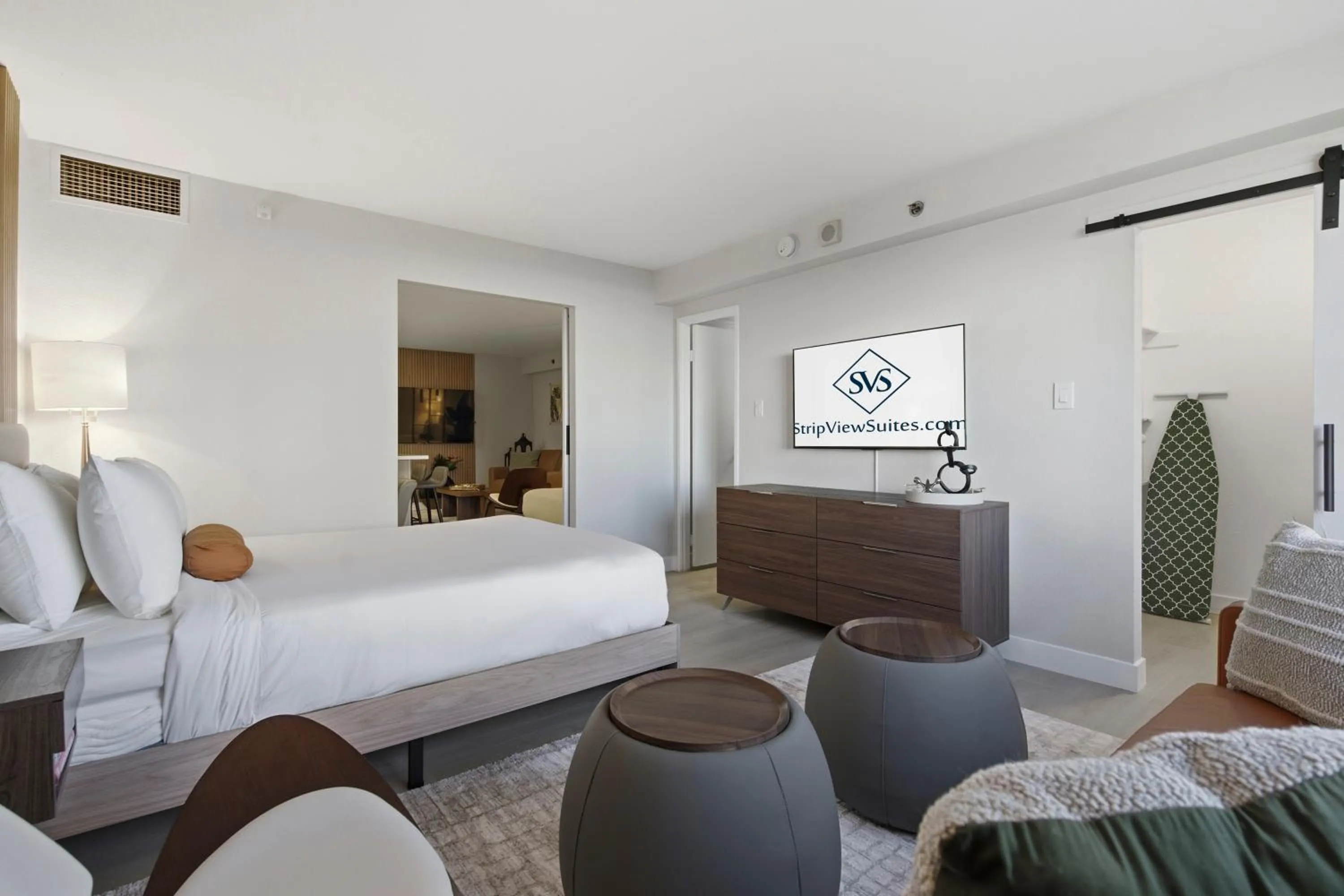 Bedroom, Bed in StripViewSuites at Jockey Club