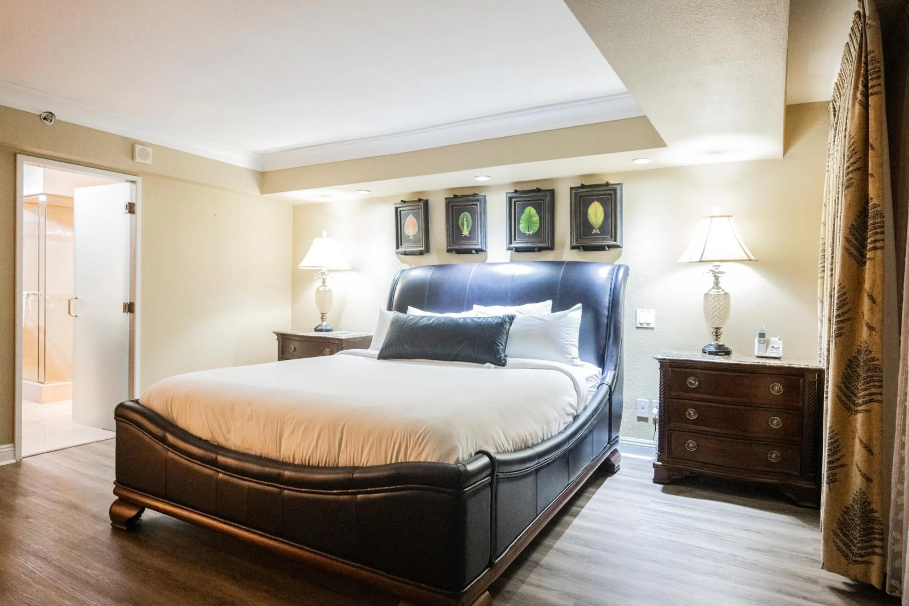 Bedroom, Bed in StripViewSuites at Jockey Club