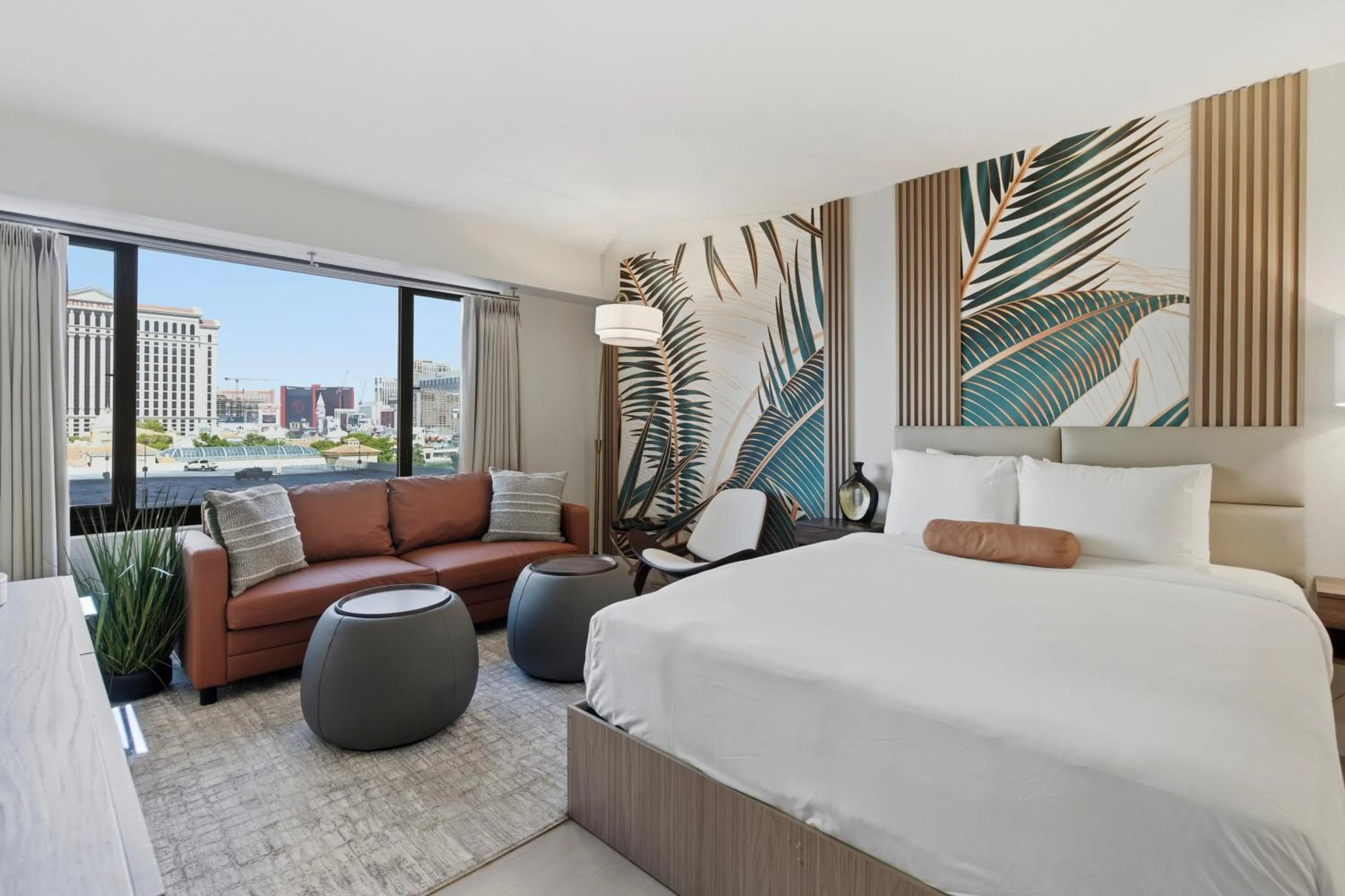 Bedroom, Bed in StripViewSuites at Jockey Club