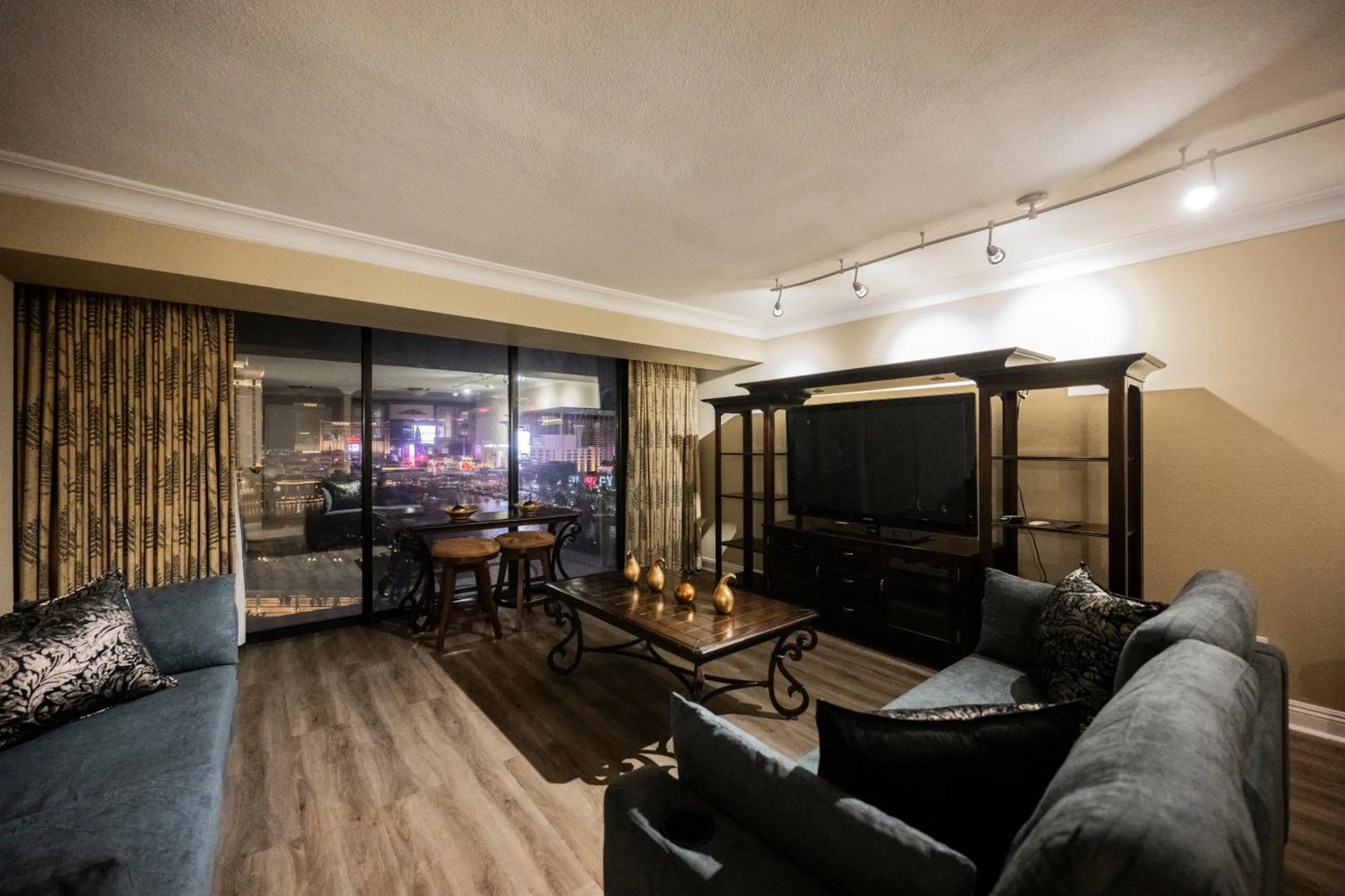 Living room in StripViewSuites at Jockey Club