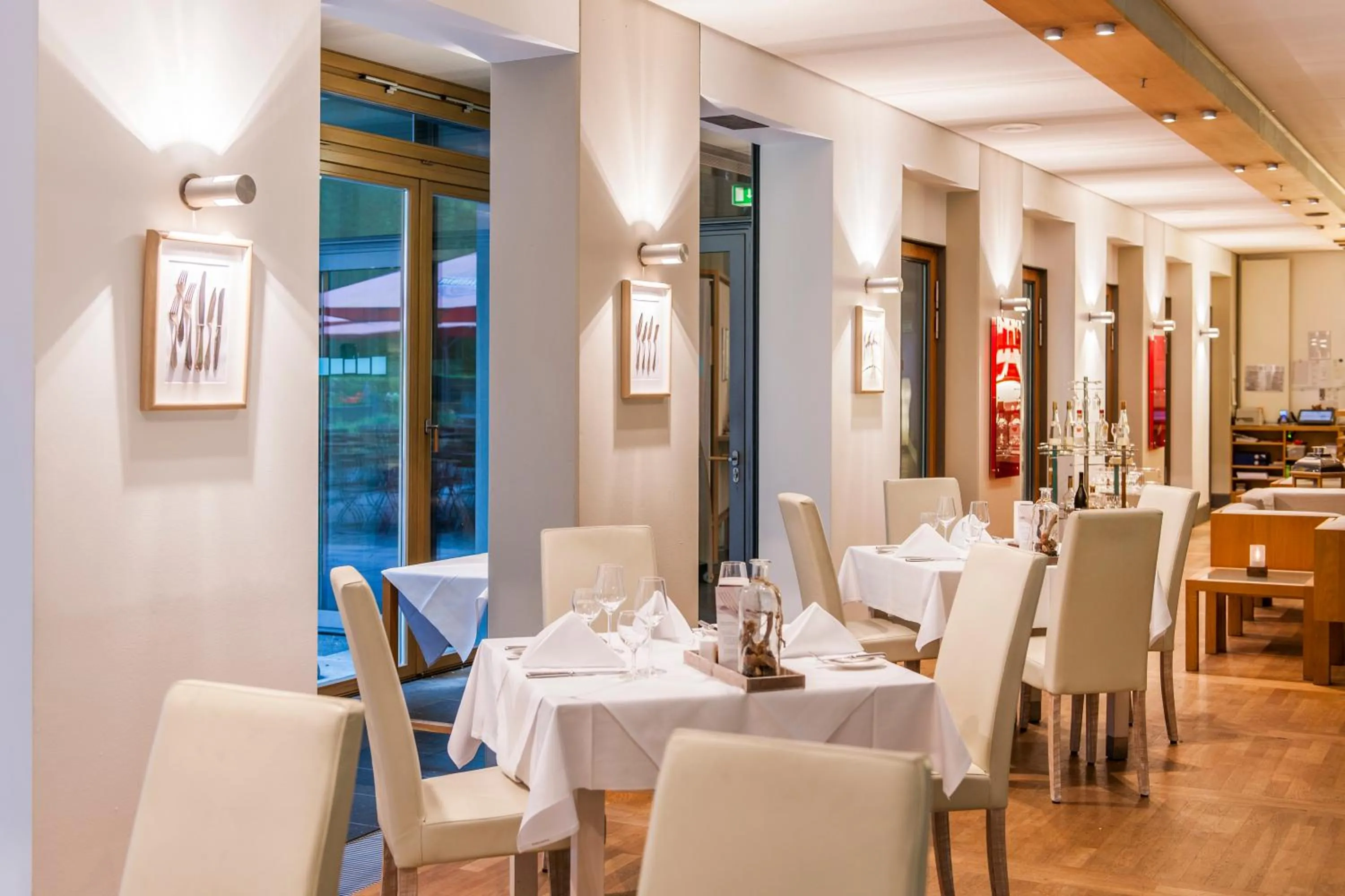 Restaurant/places to eat in Ringhotel Schorfheide, Tagungszentrum der Wirtschaft