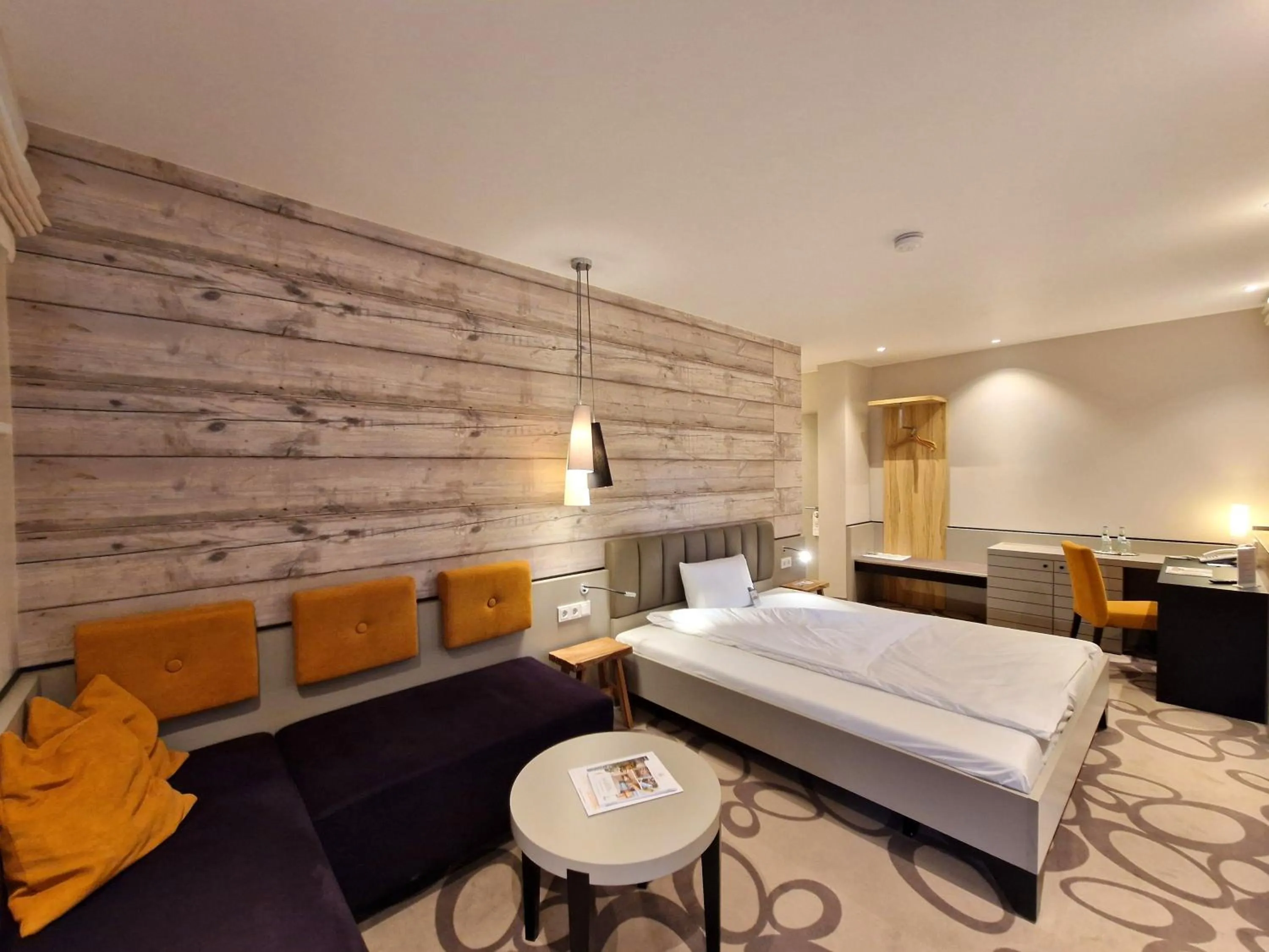 Photo of the whole room, Bed in Ringhotel Schorfheide I Waldresort Werbellinsee