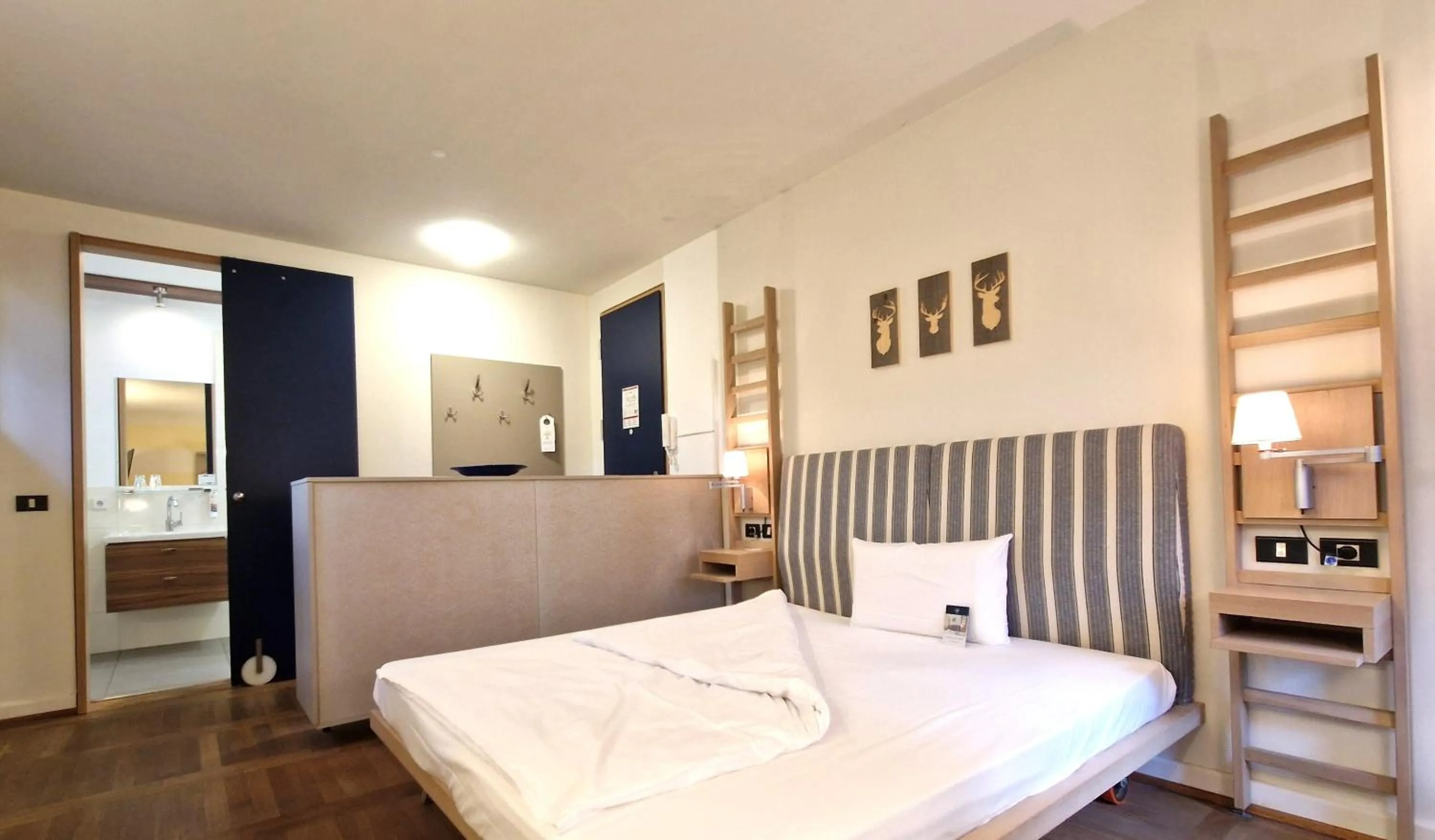 Photo of the whole room, Bed in Ringhotel Schorfheide I Waldresort Werbellinsee