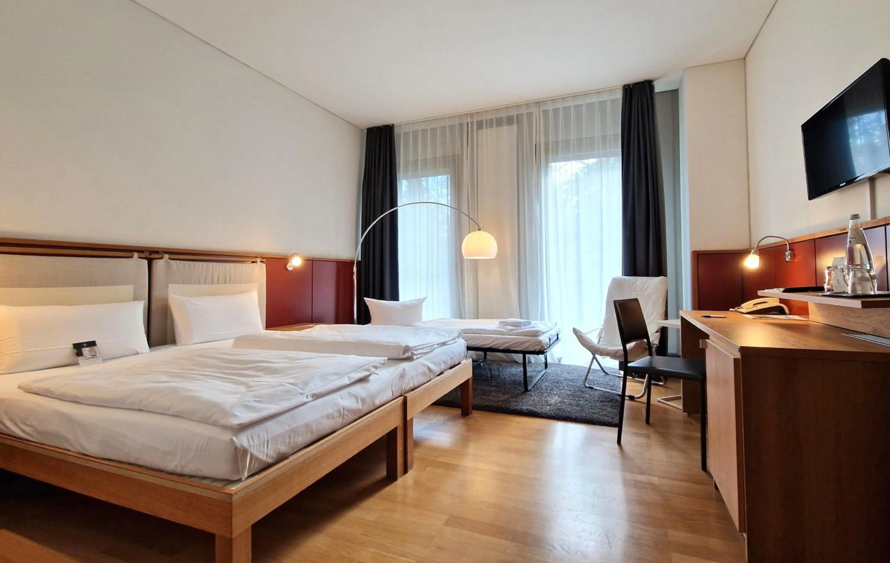 Photo of the whole room, Bed in Ringhotel Schorfheide I Waldresort Werbellinsee