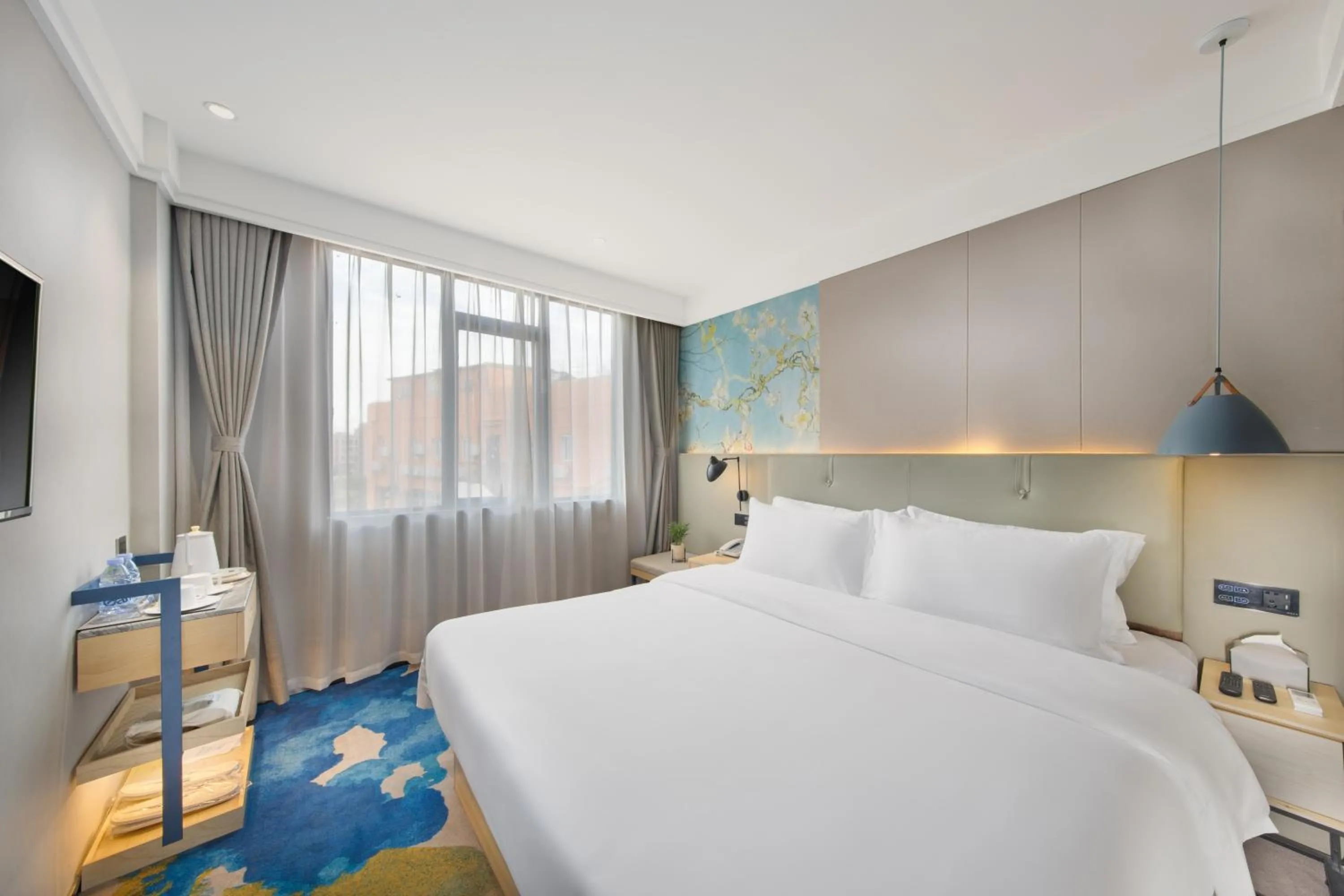 Photo of the whole room, Bed in Shenzhen Yanan Hotel