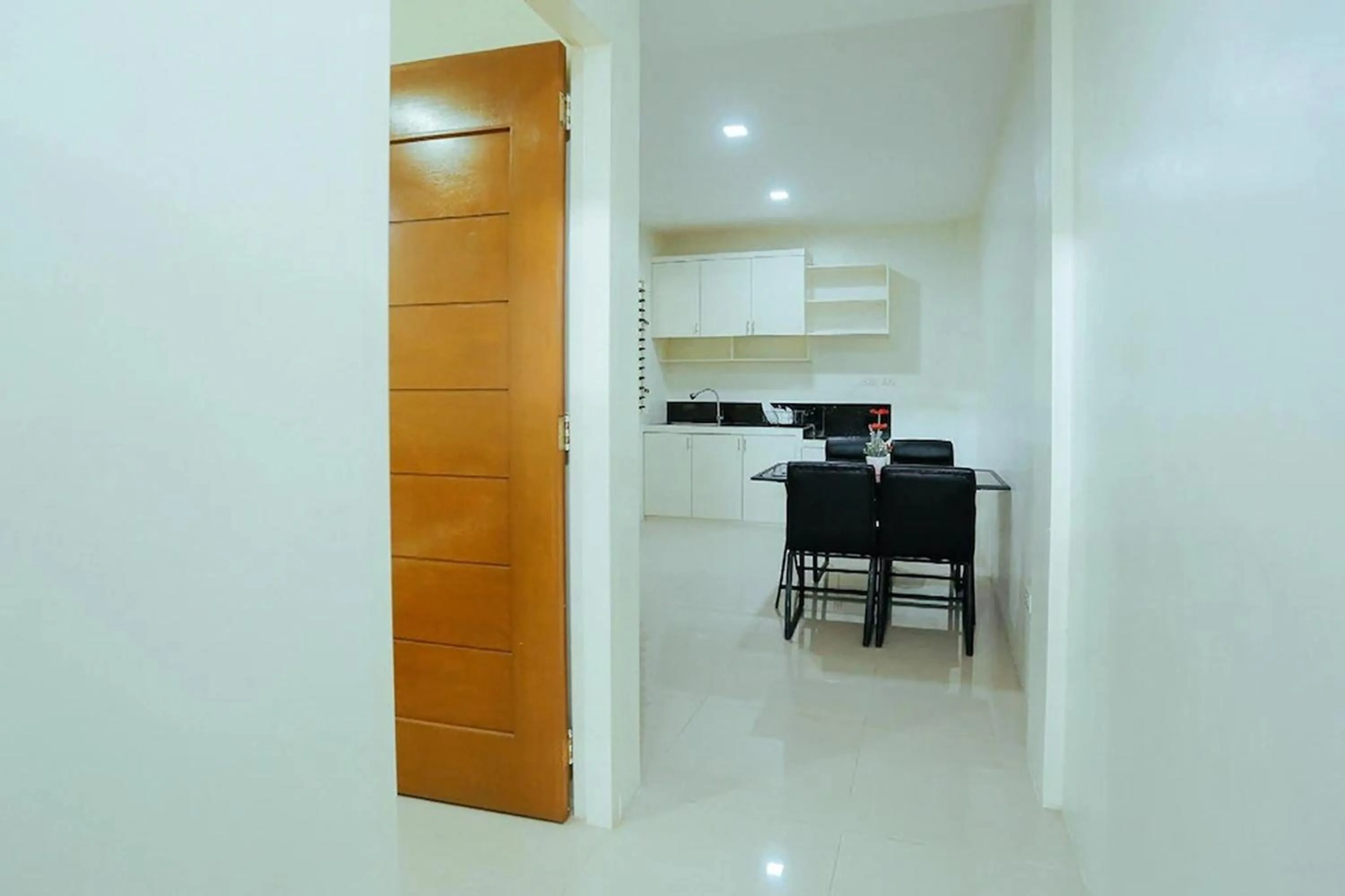 Kitchen or kitchenette in LJENJ Apartelle near Clark Airport