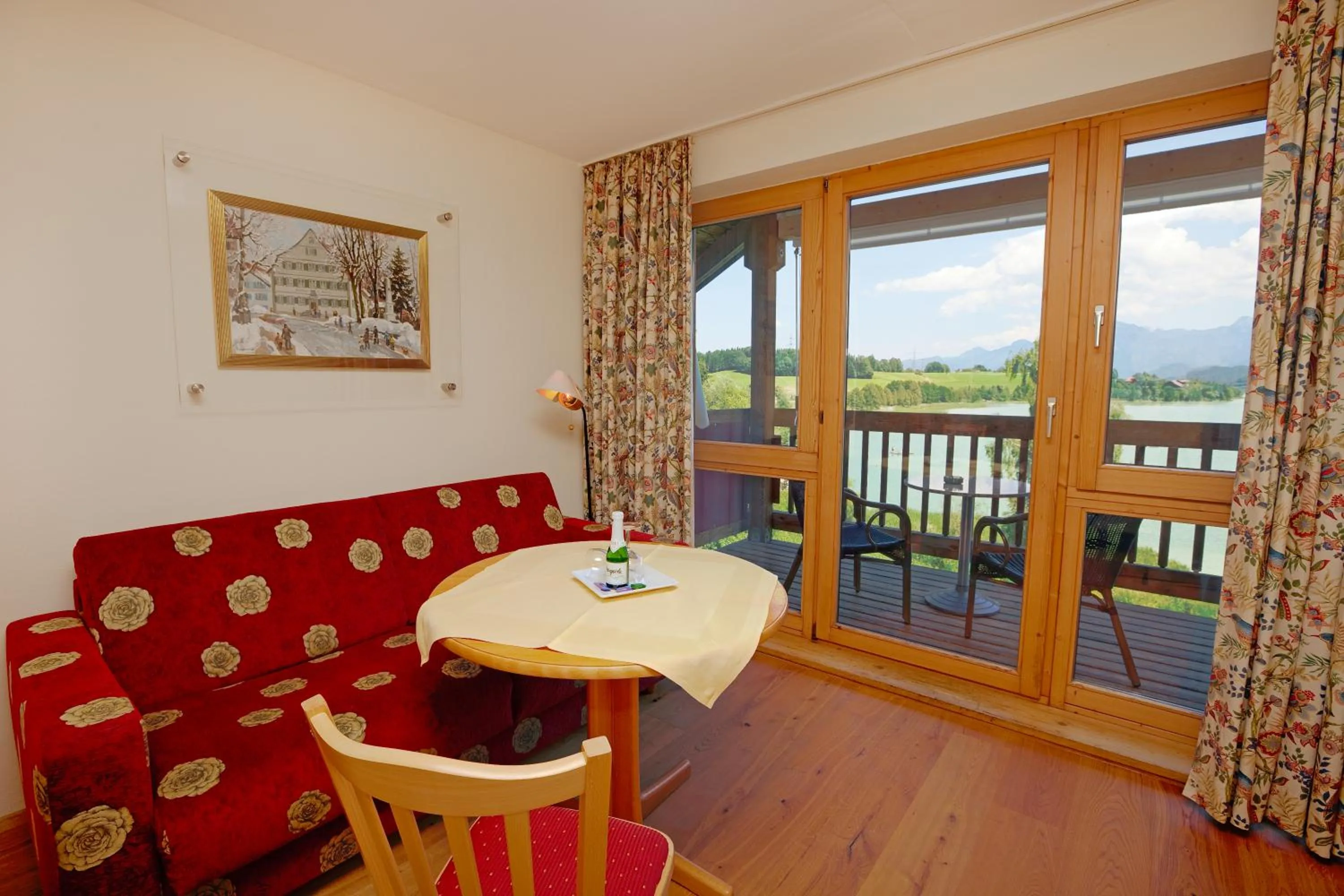 Photo of the whole room in Appartement-Hotel Seespitz