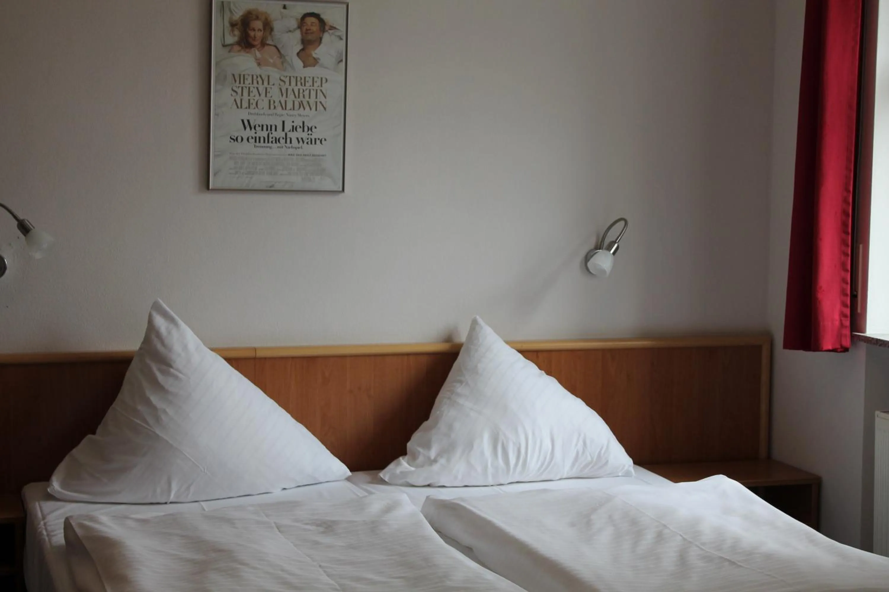 Bed in Filmhotel Lili Marleen