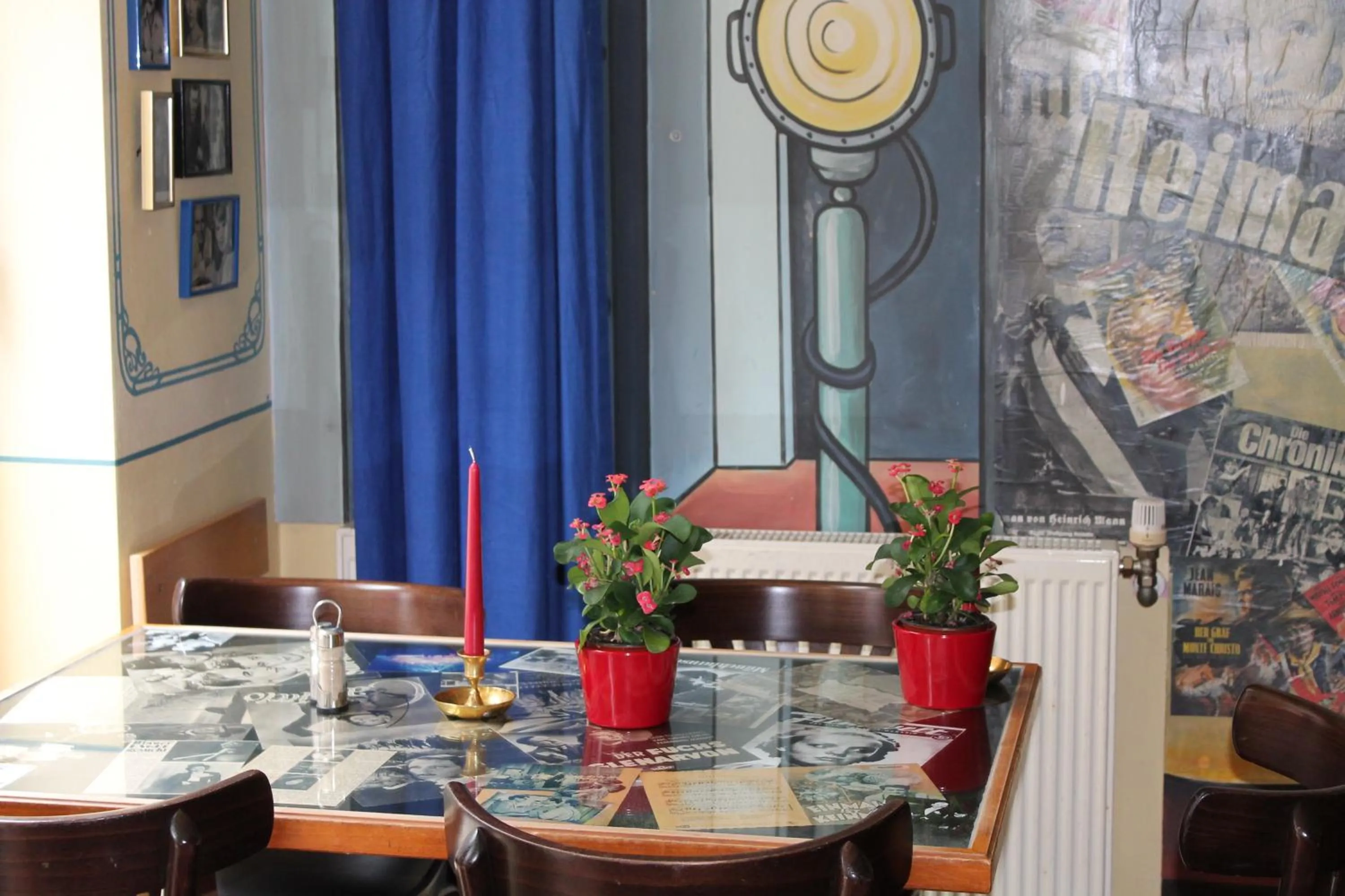 Restaurant/places to eat in Filmhotel Lili Marleen