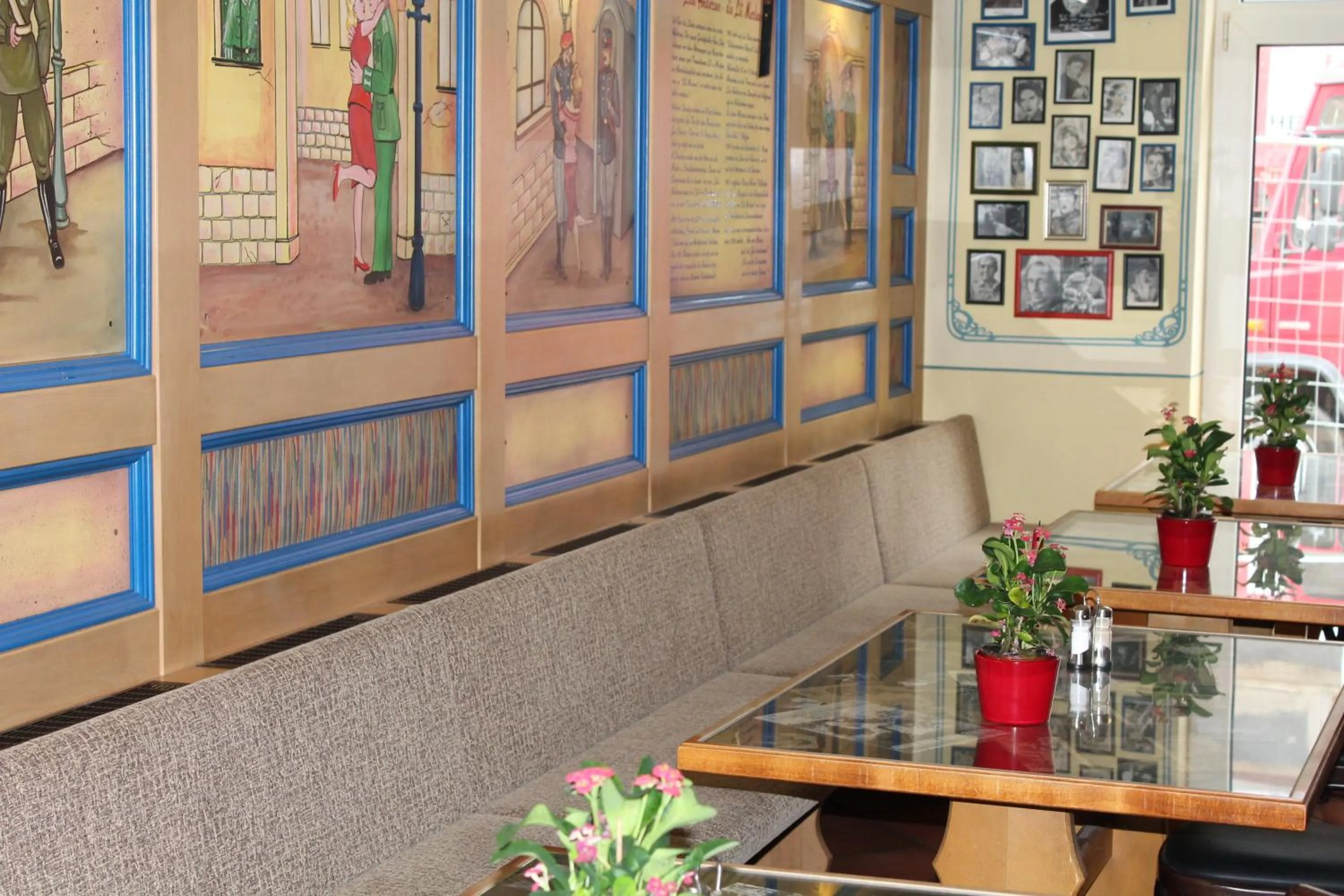 Restaurant/places to eat in Filmhotel Lili Marleen