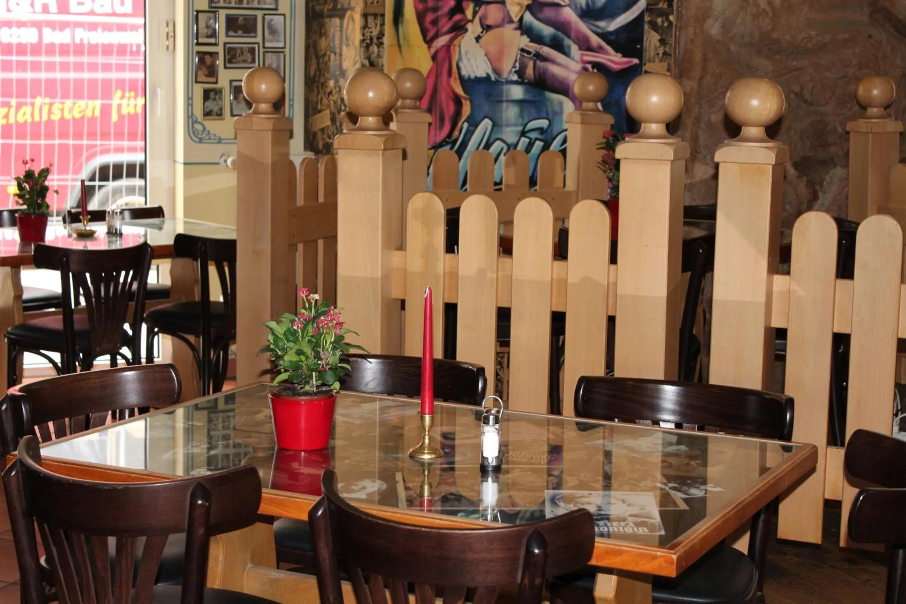 Restaurant/places to eat in Filmhotel Lili Marleen