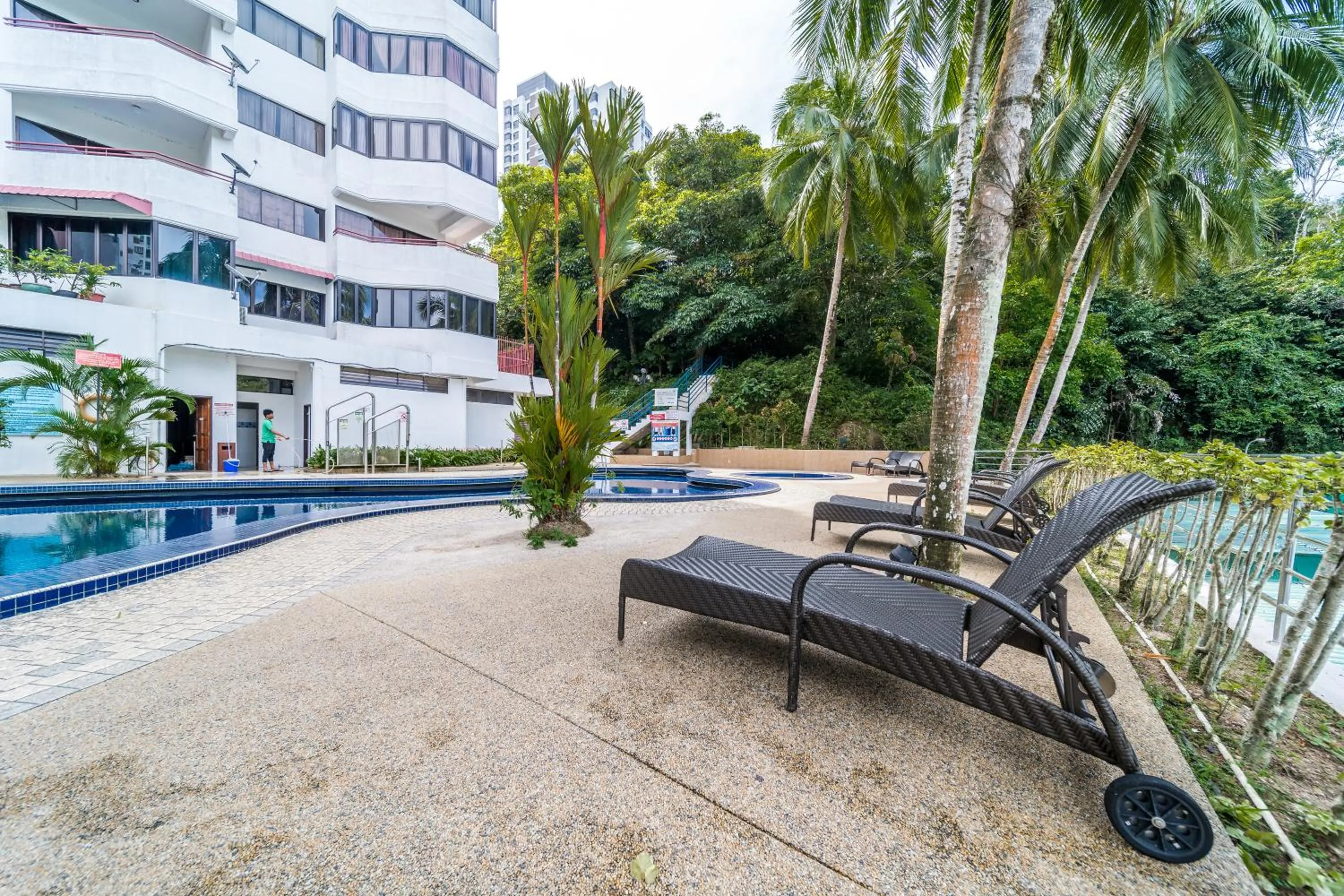 Swimming pool in Deluxe VIP Seaview Batu Ferringhi 1503 - 3 Rooms