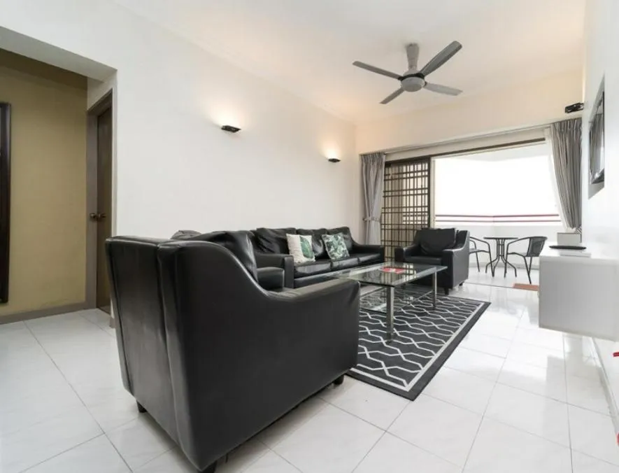 Living room in Deluxe VIP Seaview Batu Ferringhi 1503 - 3 Rooms