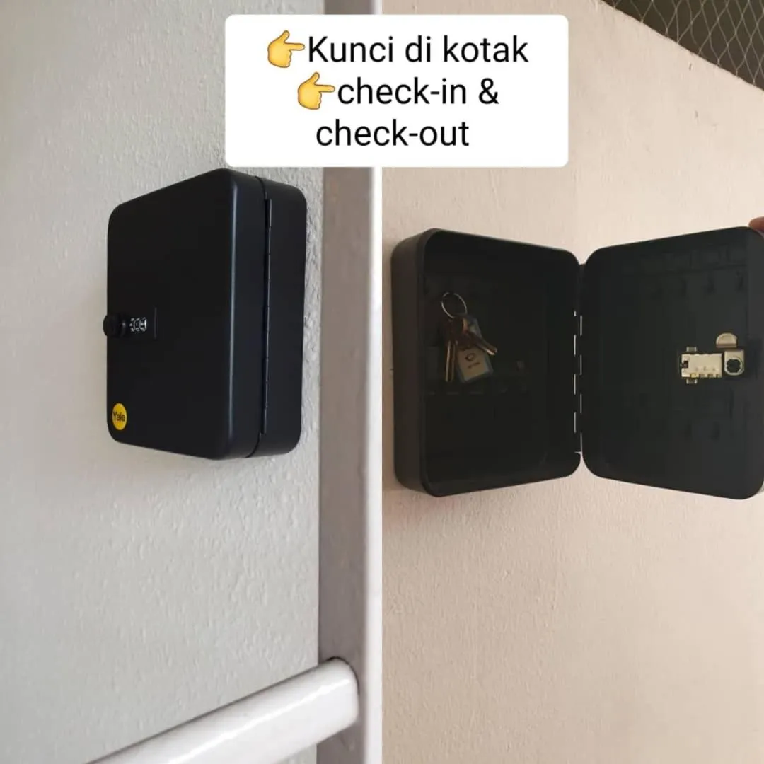 Logo/Certificate/Sign in Deluxe VIP Seaview Batu Ferringhi 1503 - 3 Rooms