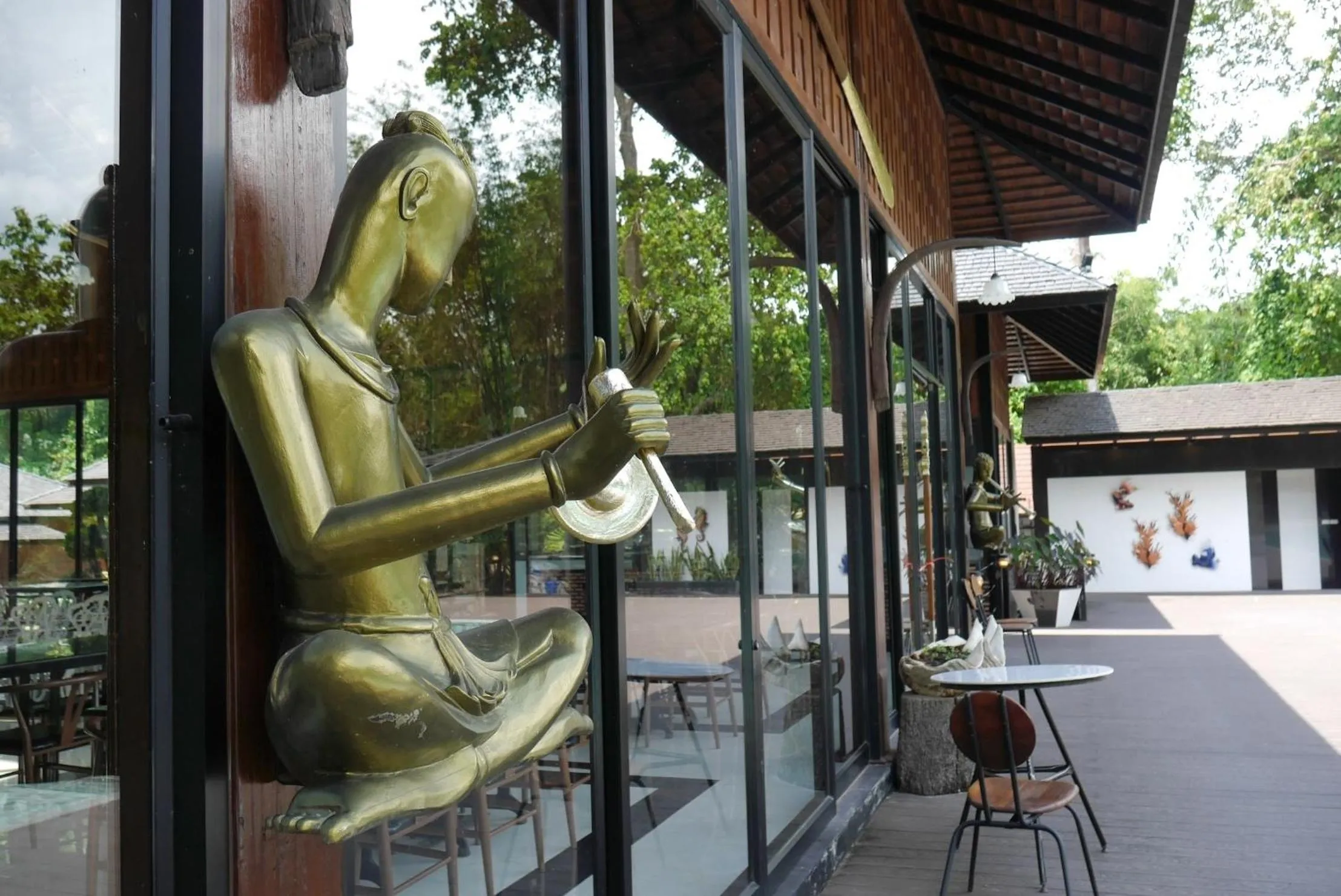 Restaurant/places to eat in Phumontra Resort Nakhon Nayok