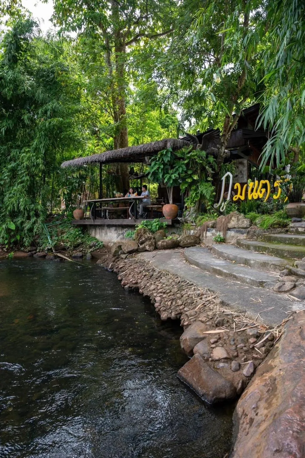 Lounge or bar in Phumontra Resort Nakhon Nayok