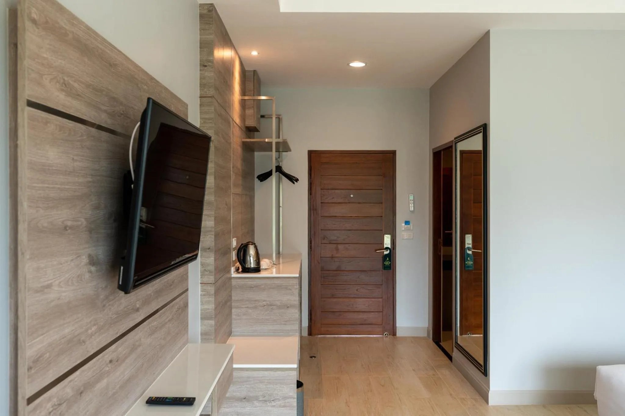 TV and multimedia in Phumontra Resort Nakhon Nayok