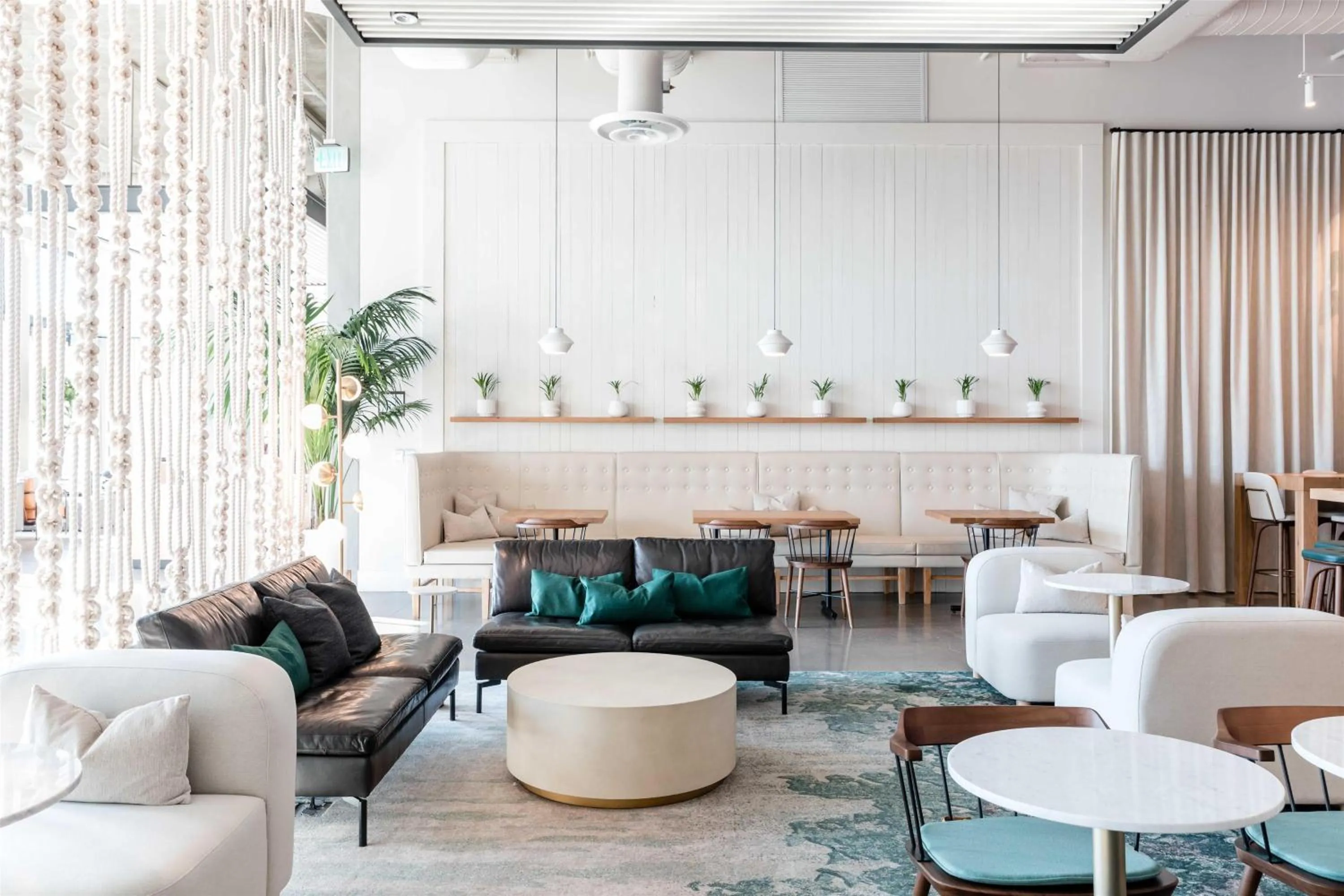 Restaurant/places to eat in Tapestry By Hilton The Fort Sutter Hotel Sacramento, Ca