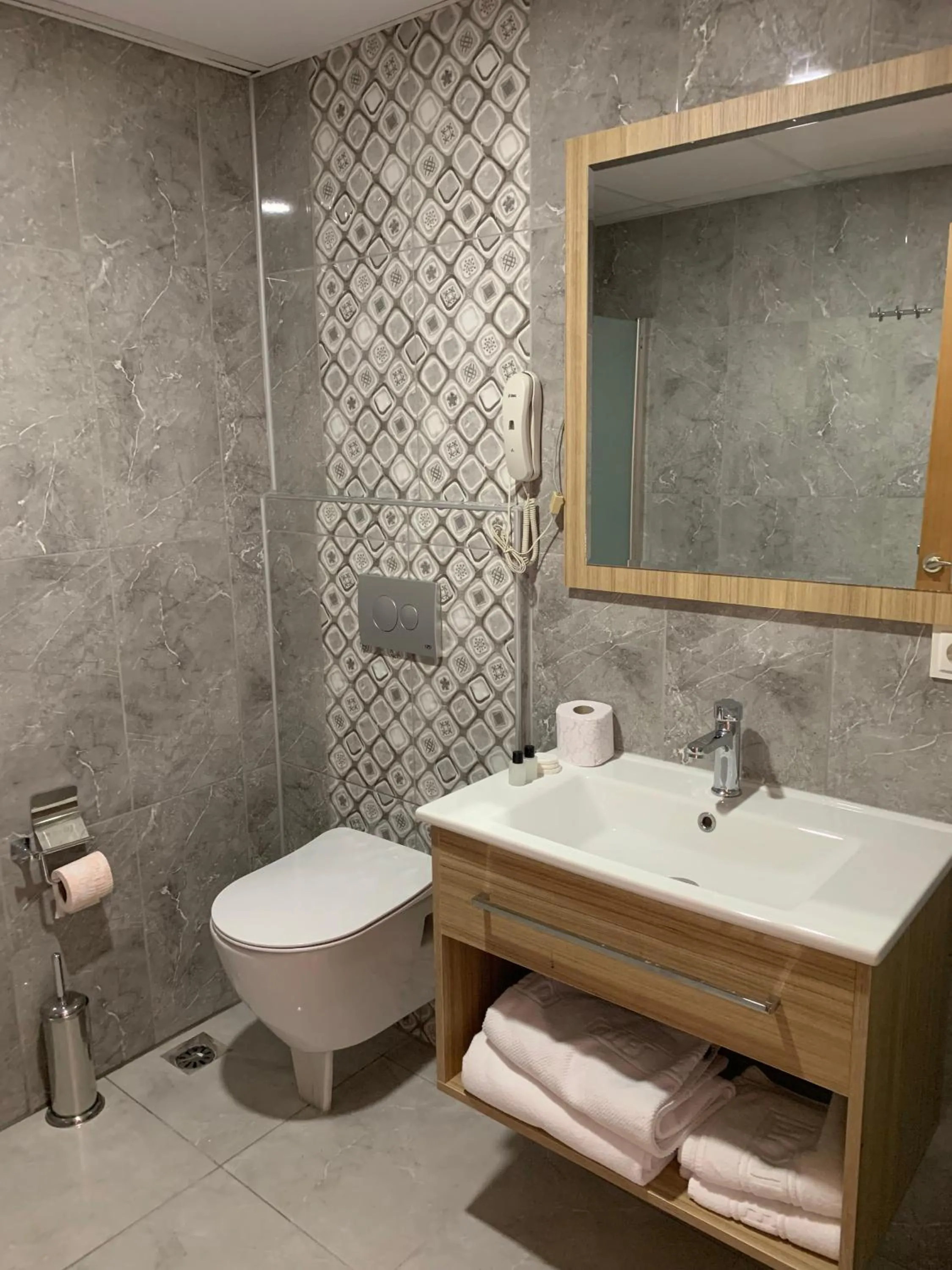 Bathroom in Terzioglu Otel