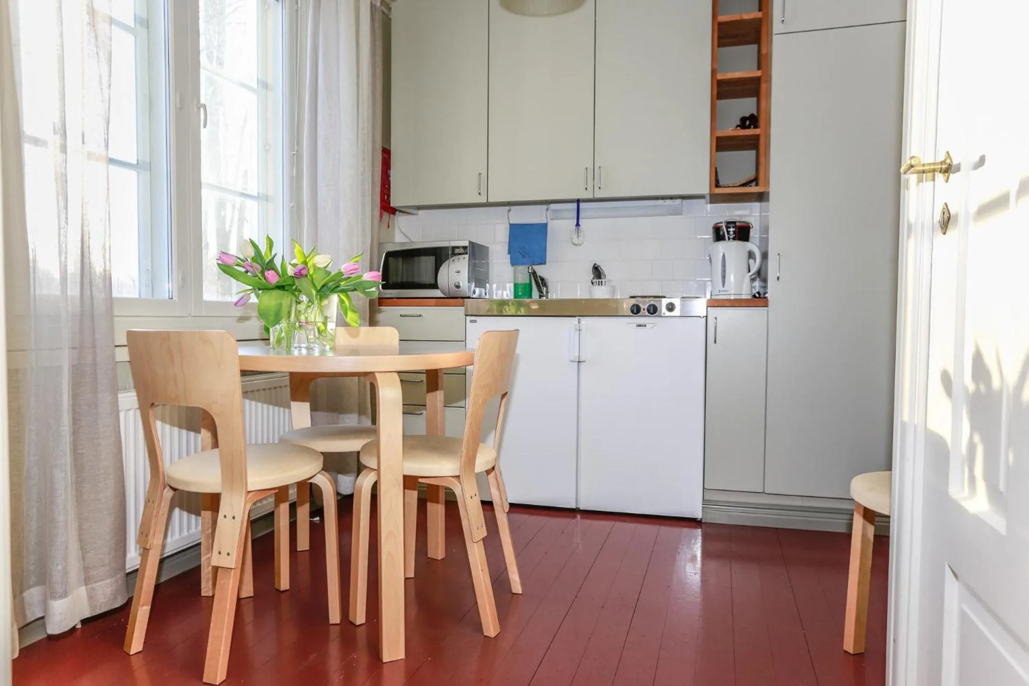 Communal kitchen in Tehtaan Hotelli