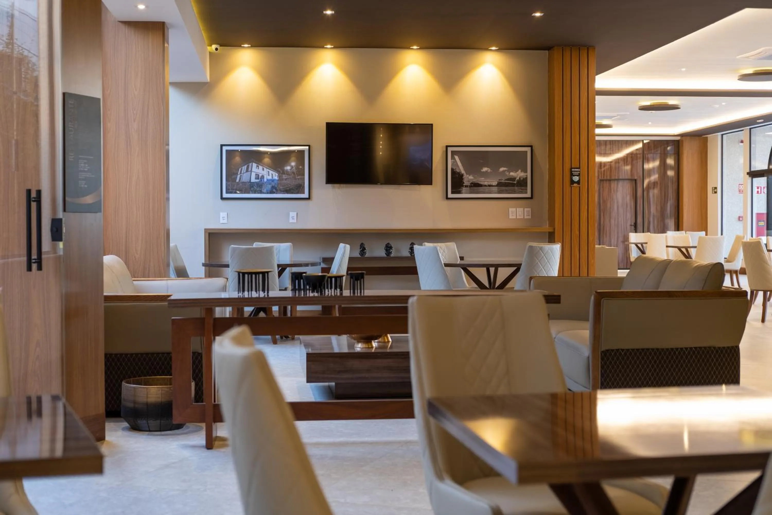 Restaurant/places to eat in Class Hotel Piracicaba