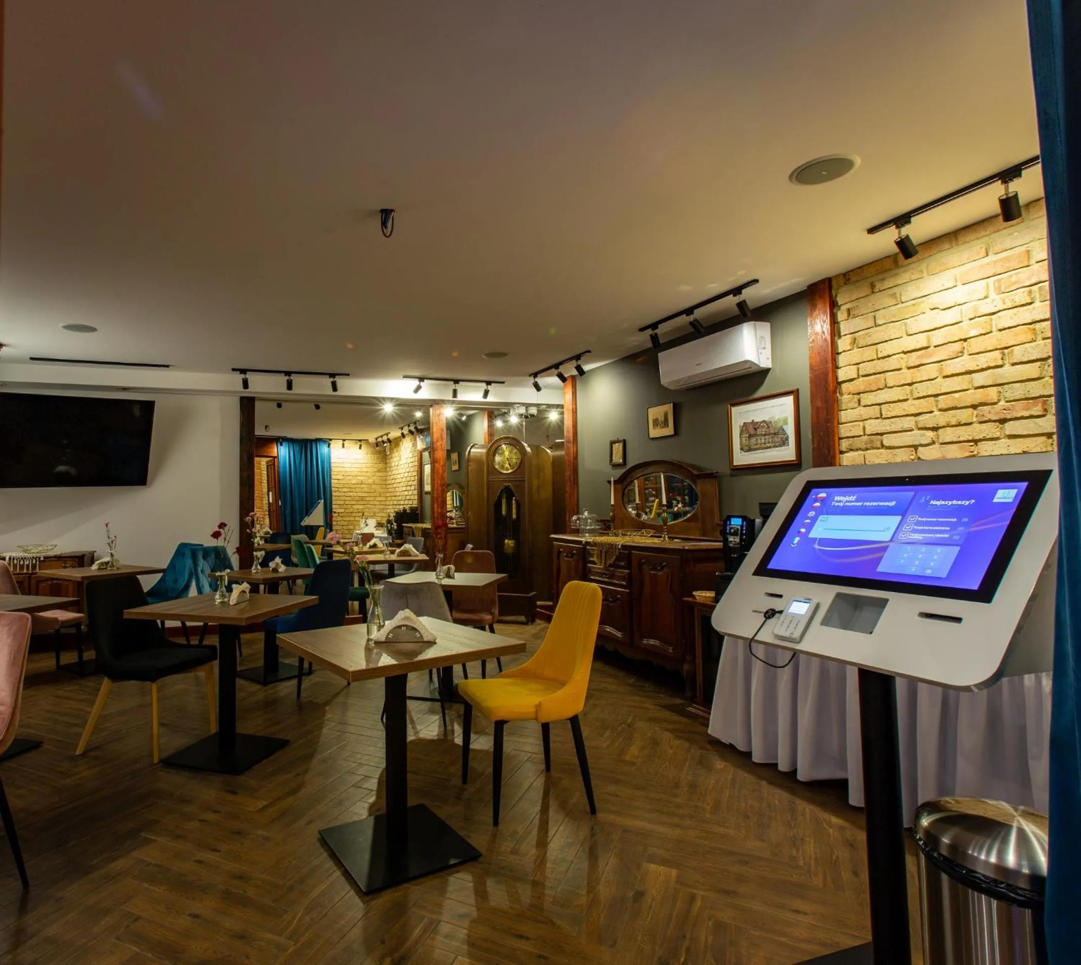 Lounge or bar in Aparthotel Jurowiecka 60