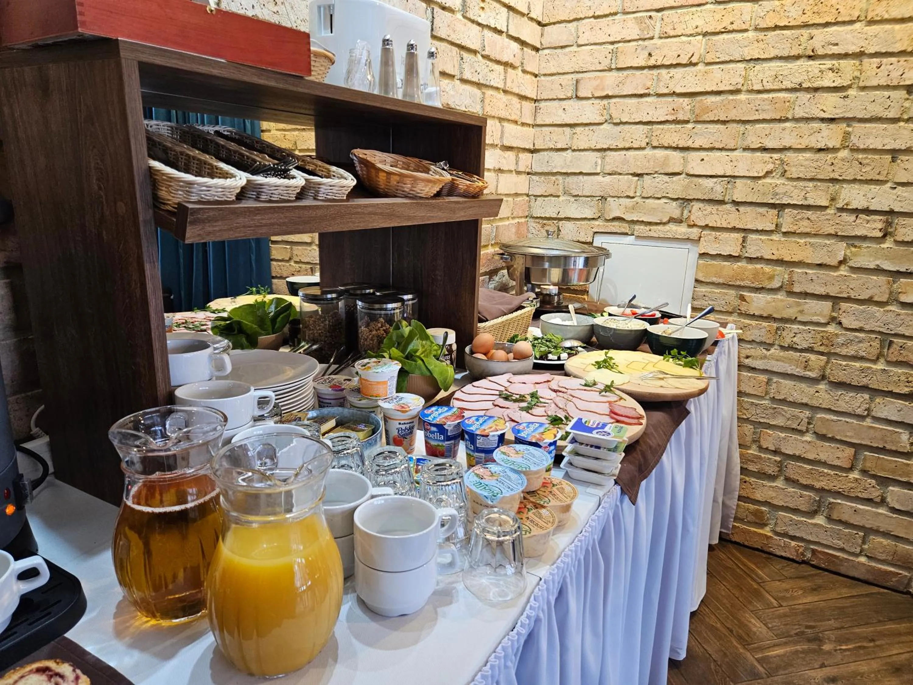 Breakfast in Aparthotel Jurowiecka 60