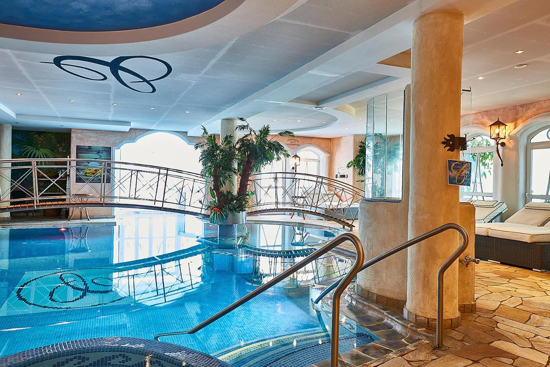 Swimming pool in Sporthotel Cinderella
