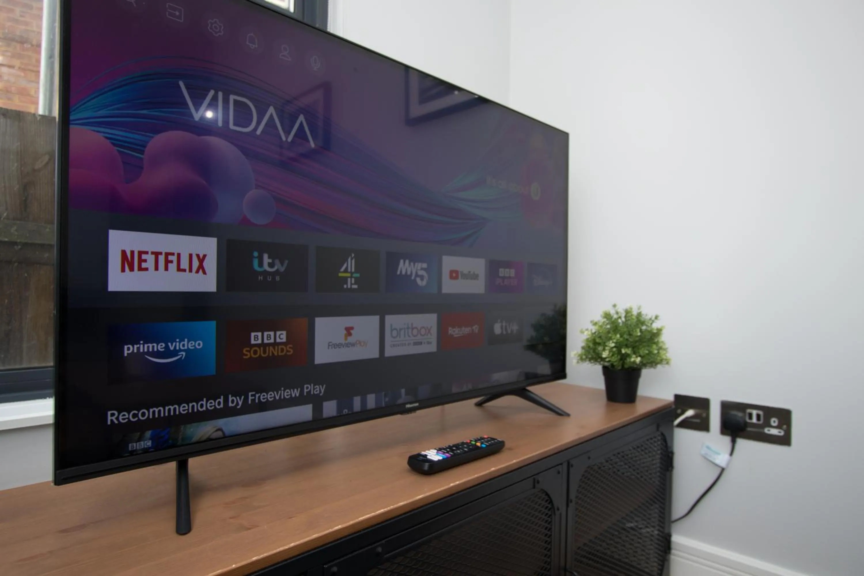 TV and multimedia in Westciti Croydon Serviced Apartments