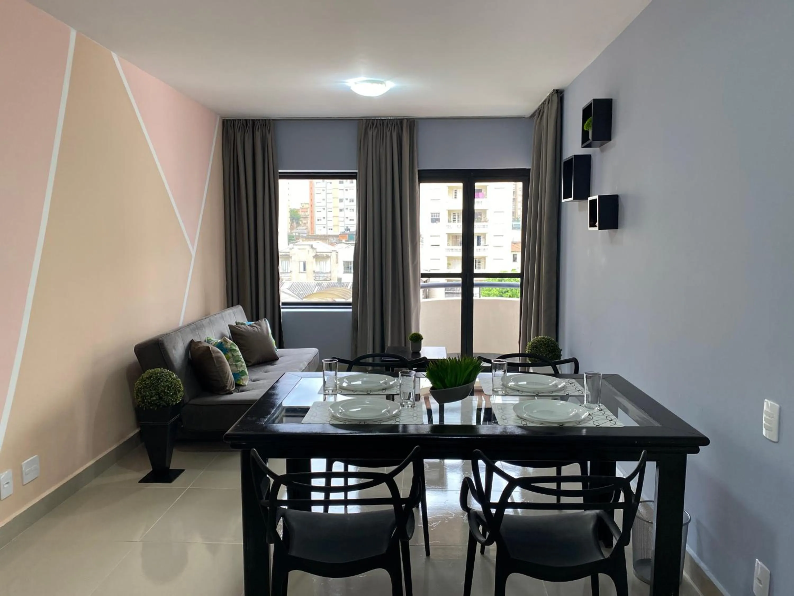 Dining area in 360 Santa Cecília