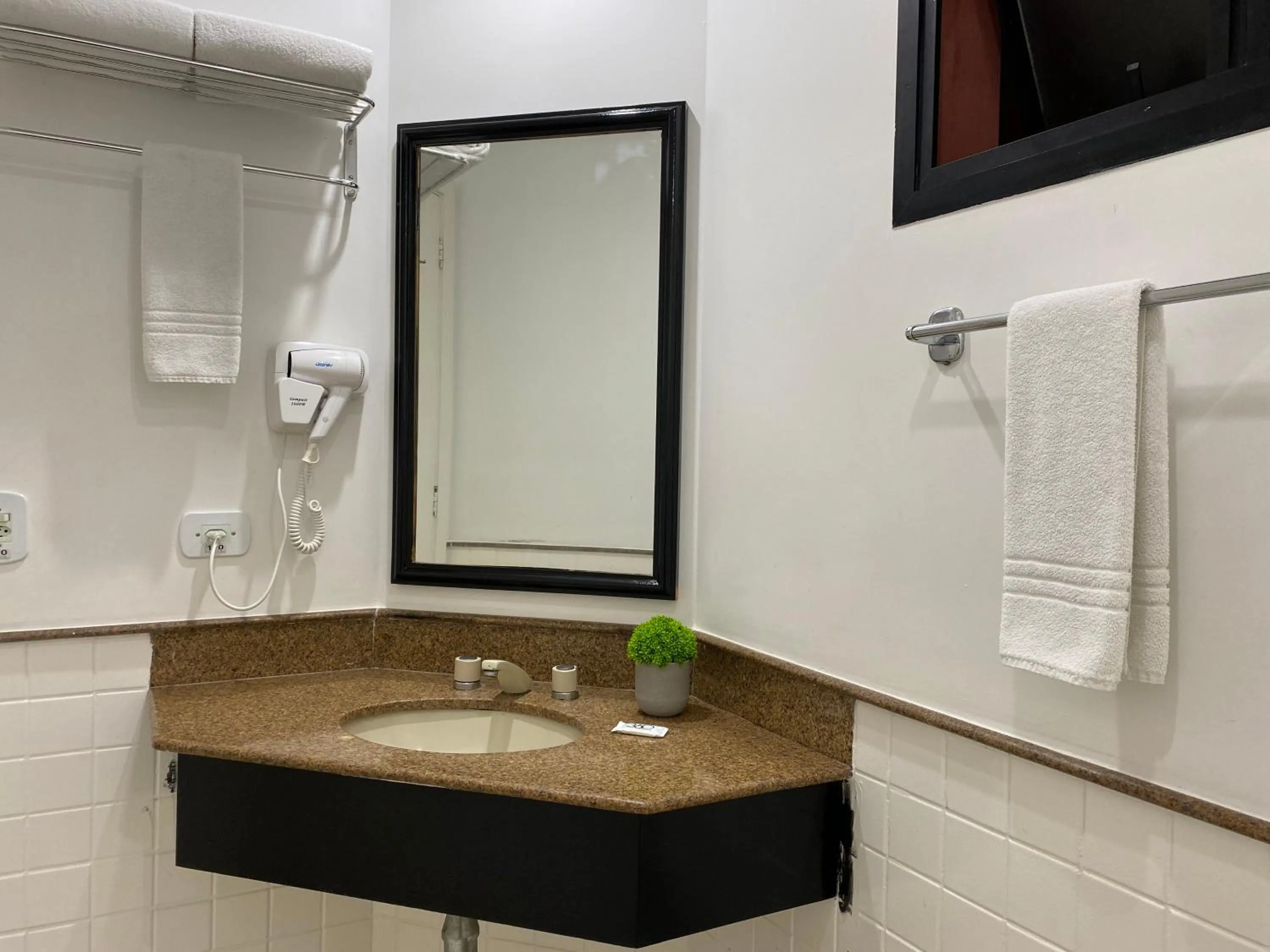 Bathroom in 360 Santa Cecília