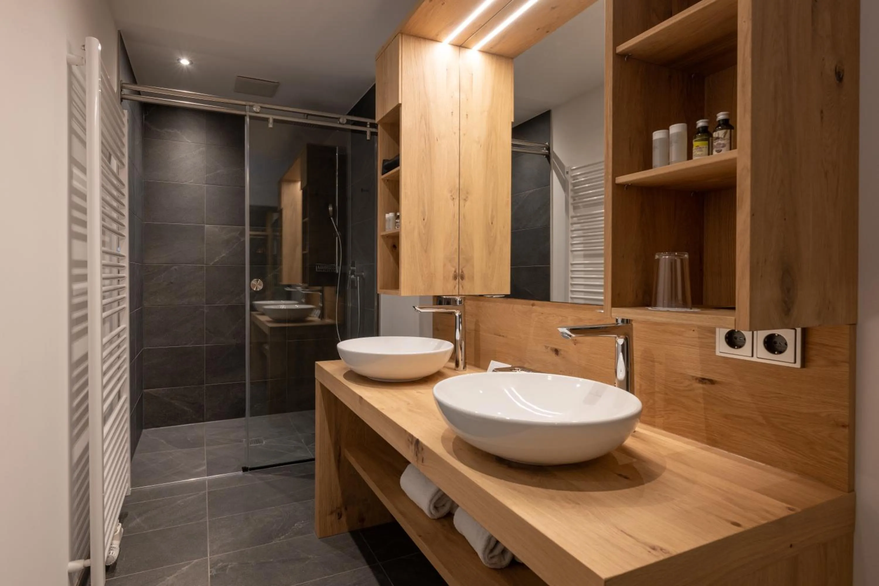 Shower in Hotel Goldene Sonne