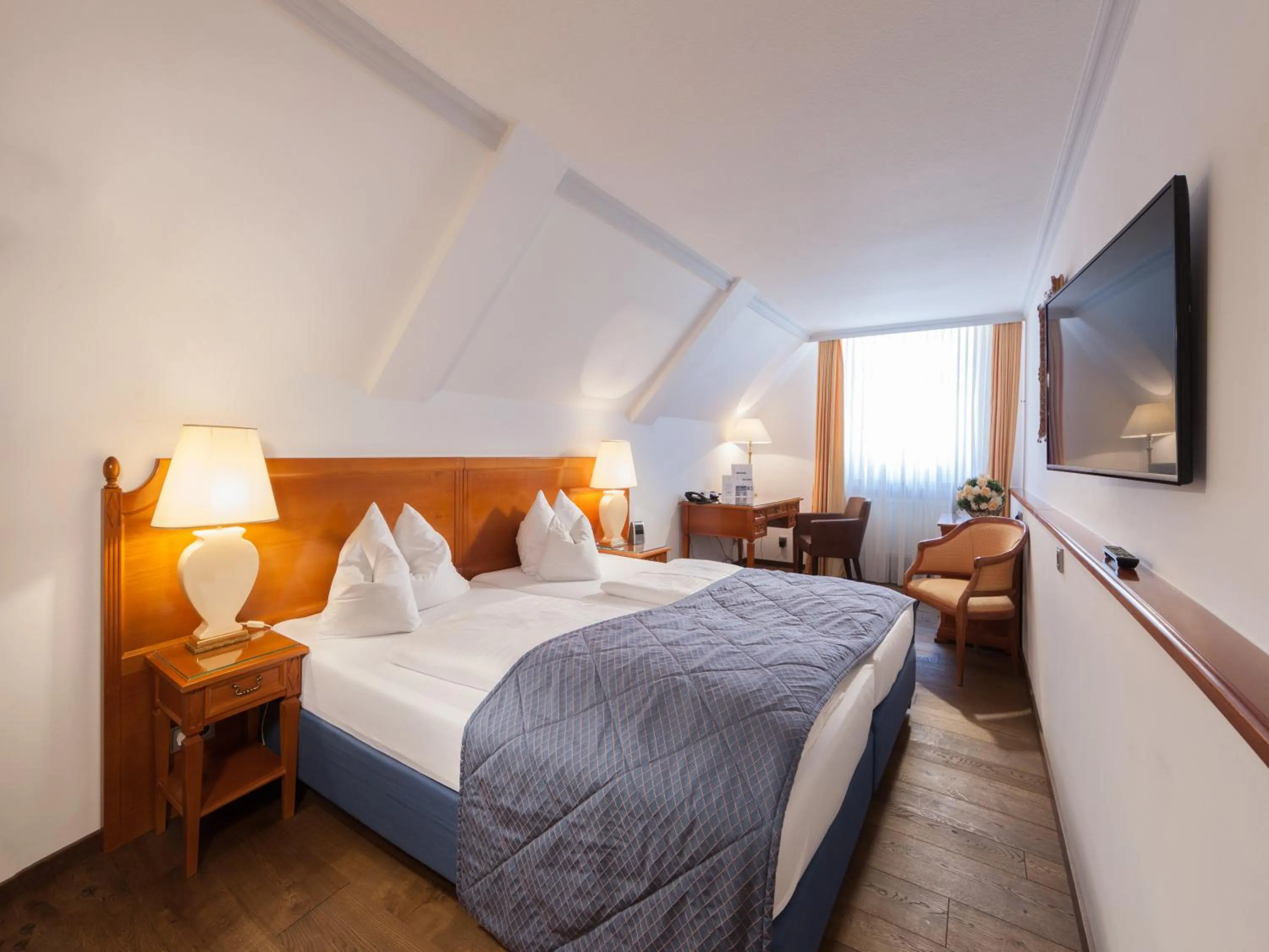 Bed in Hotel Goldene Sonne