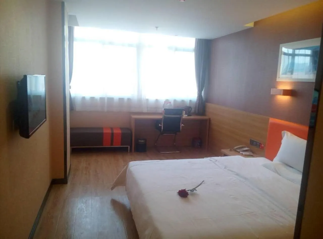 Bed in 7 Days Premium Linfen Pingyang South Street Branch