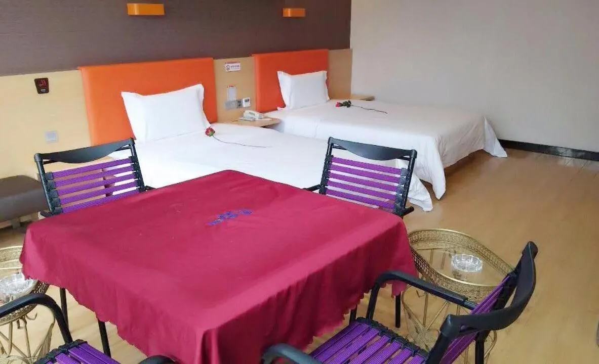 Bed in 7Days Premium Chongqing Yunyang Chengzhong Commercial Street Branch